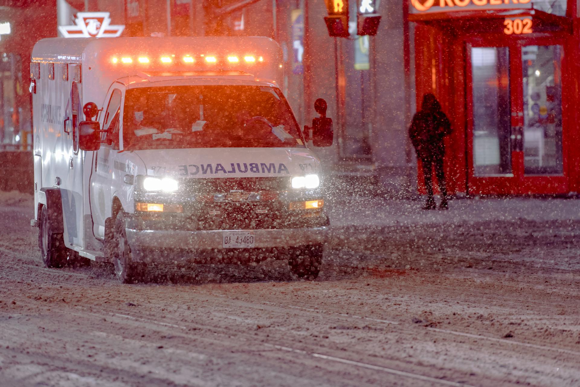 An ambulance on the road | Source: Pexels