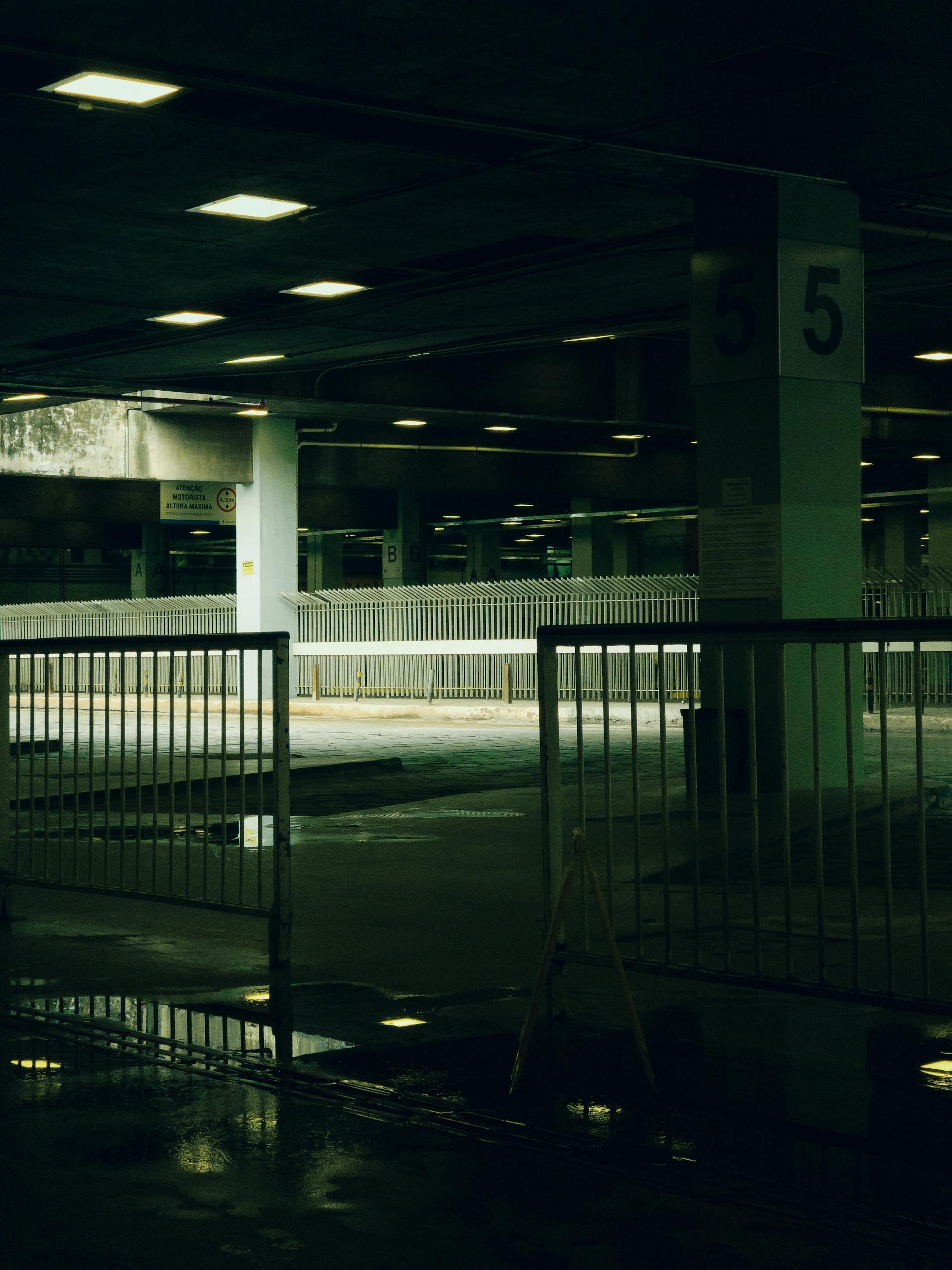 Un parking vide | Source : Pexels