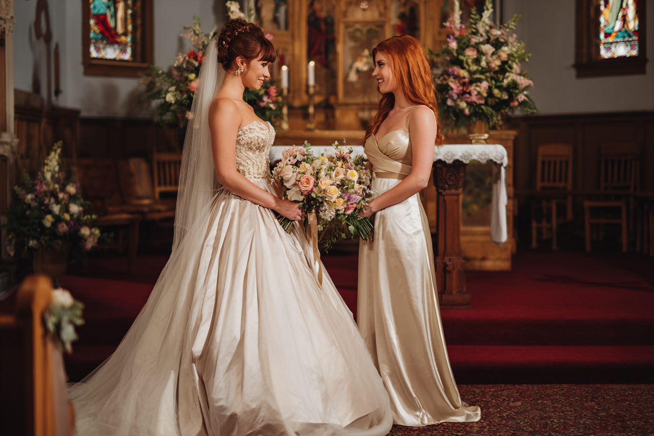 A couple on their wedding day | Source: Midjourney