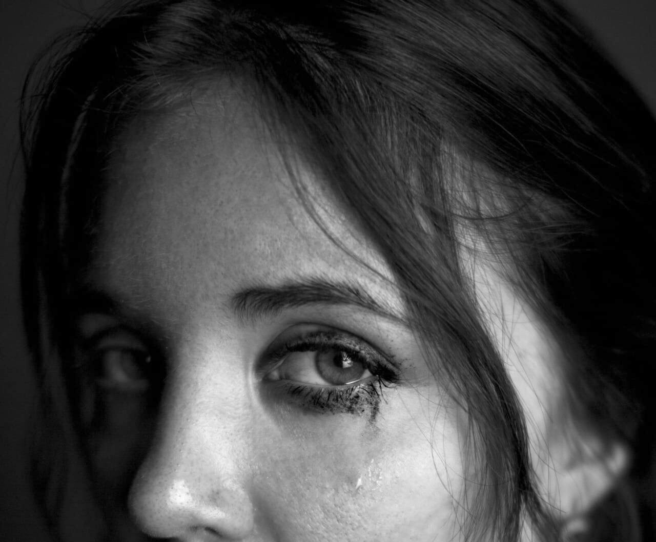 A teary-eyed woman | Source: Pexels