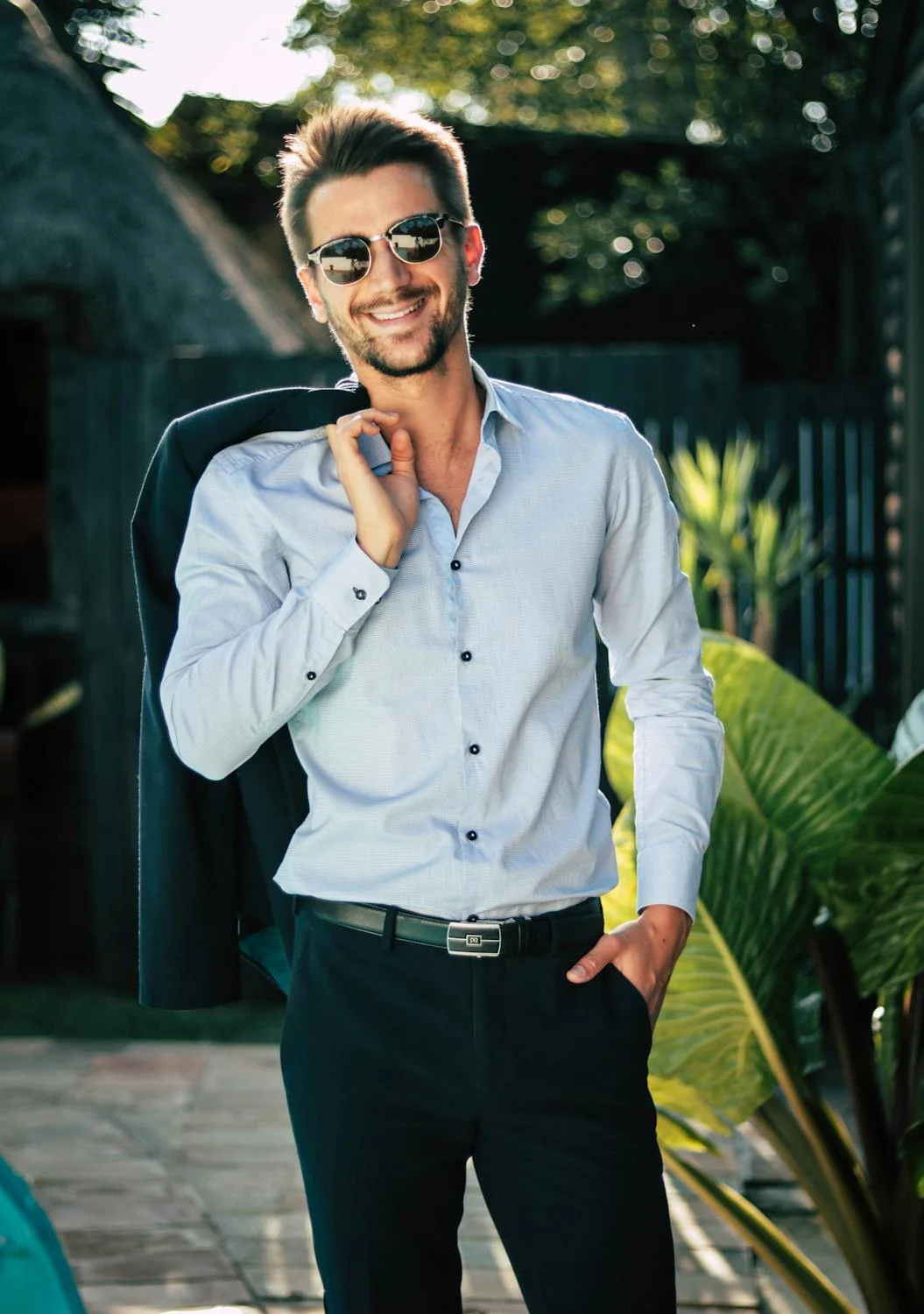 A smiling confident man | Source: Pexels