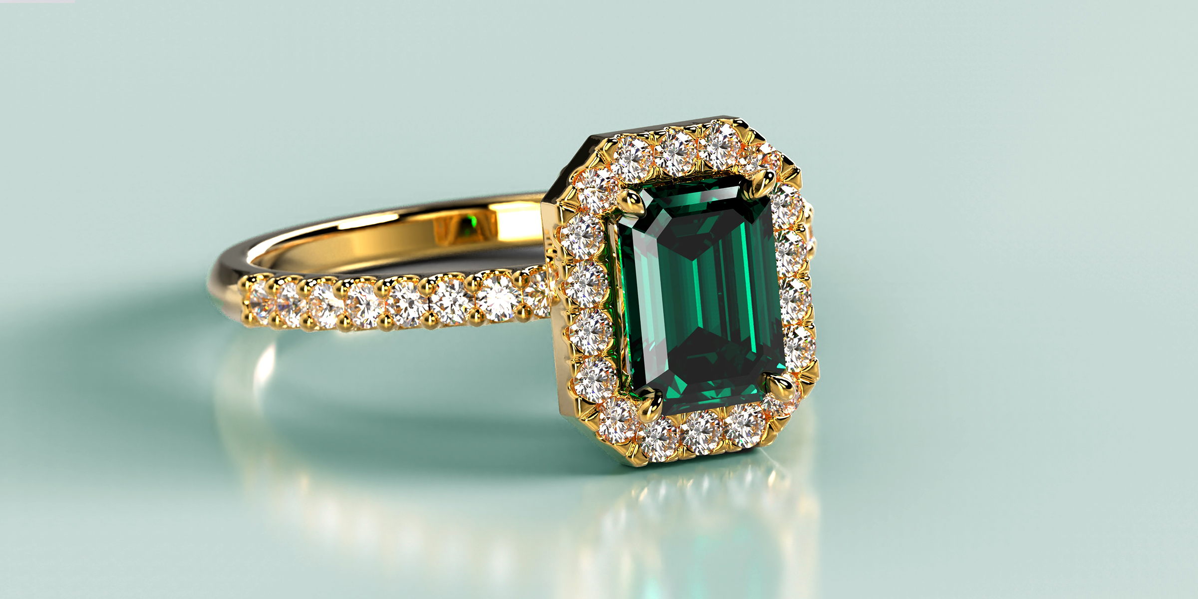 An emerald ring | Source: Shutterstock