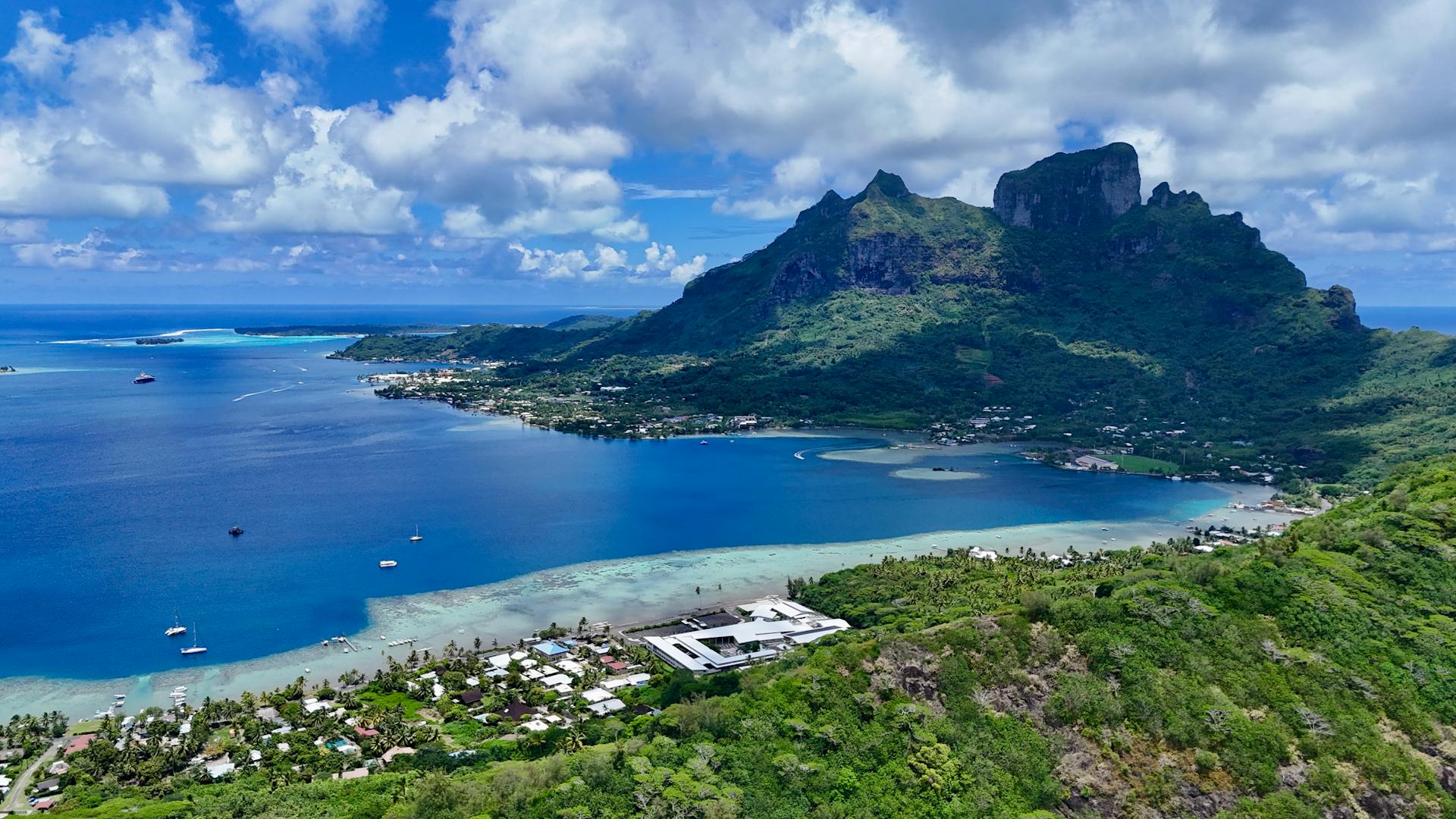 An aerial view of Bora Bora | Source: Pexels