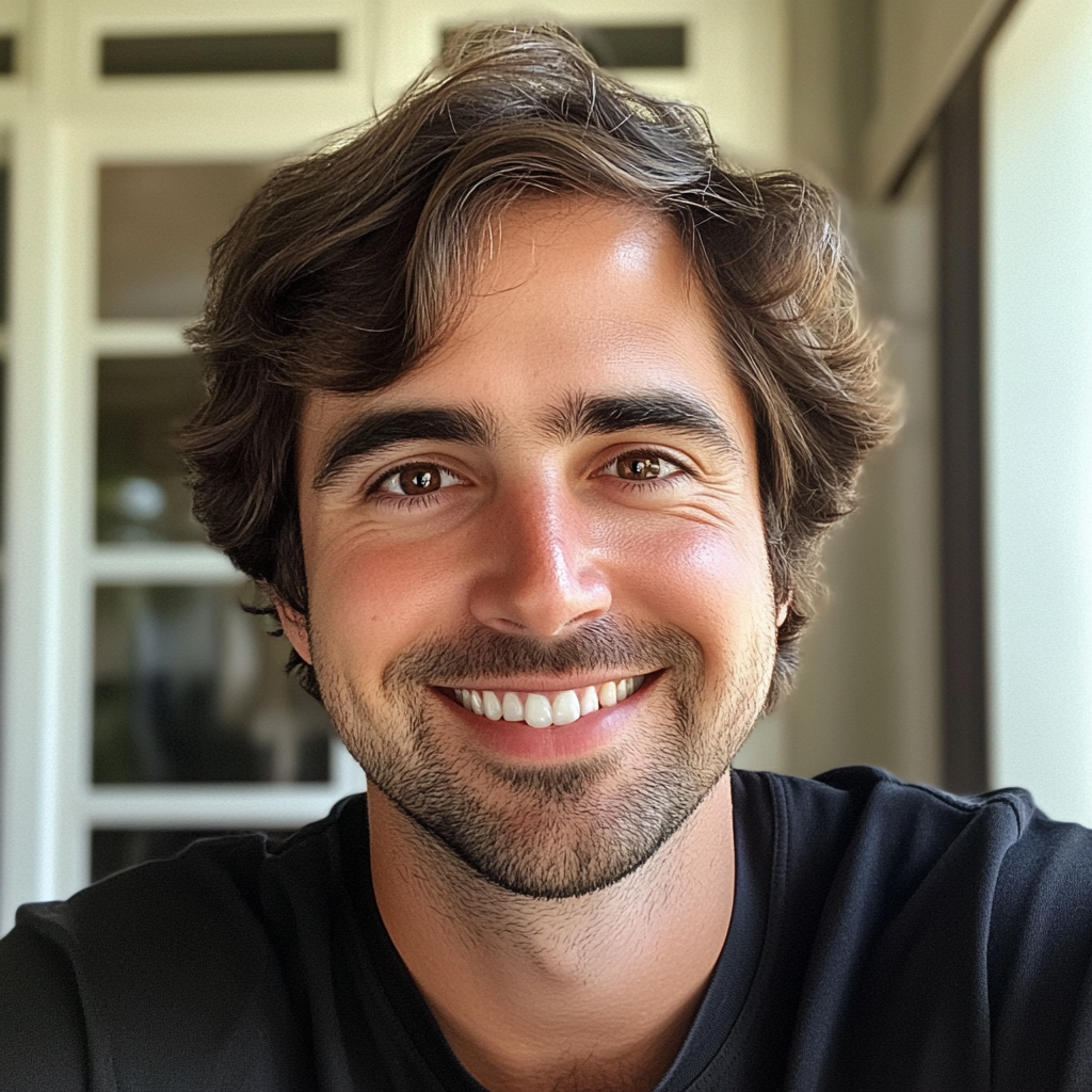 A close up of a smiling man | Source: Midjourney