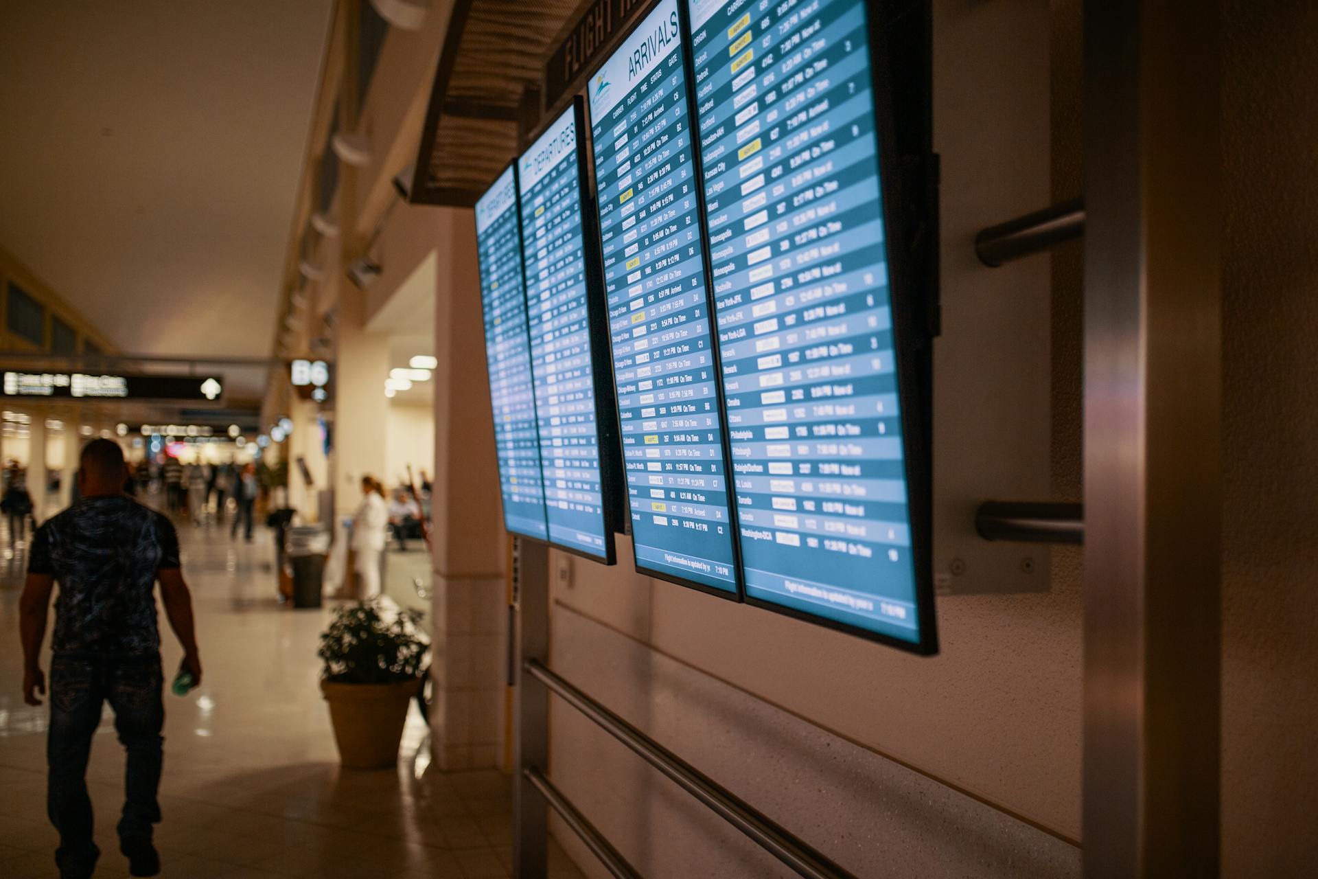 The interior of an airport | Source: Pexels