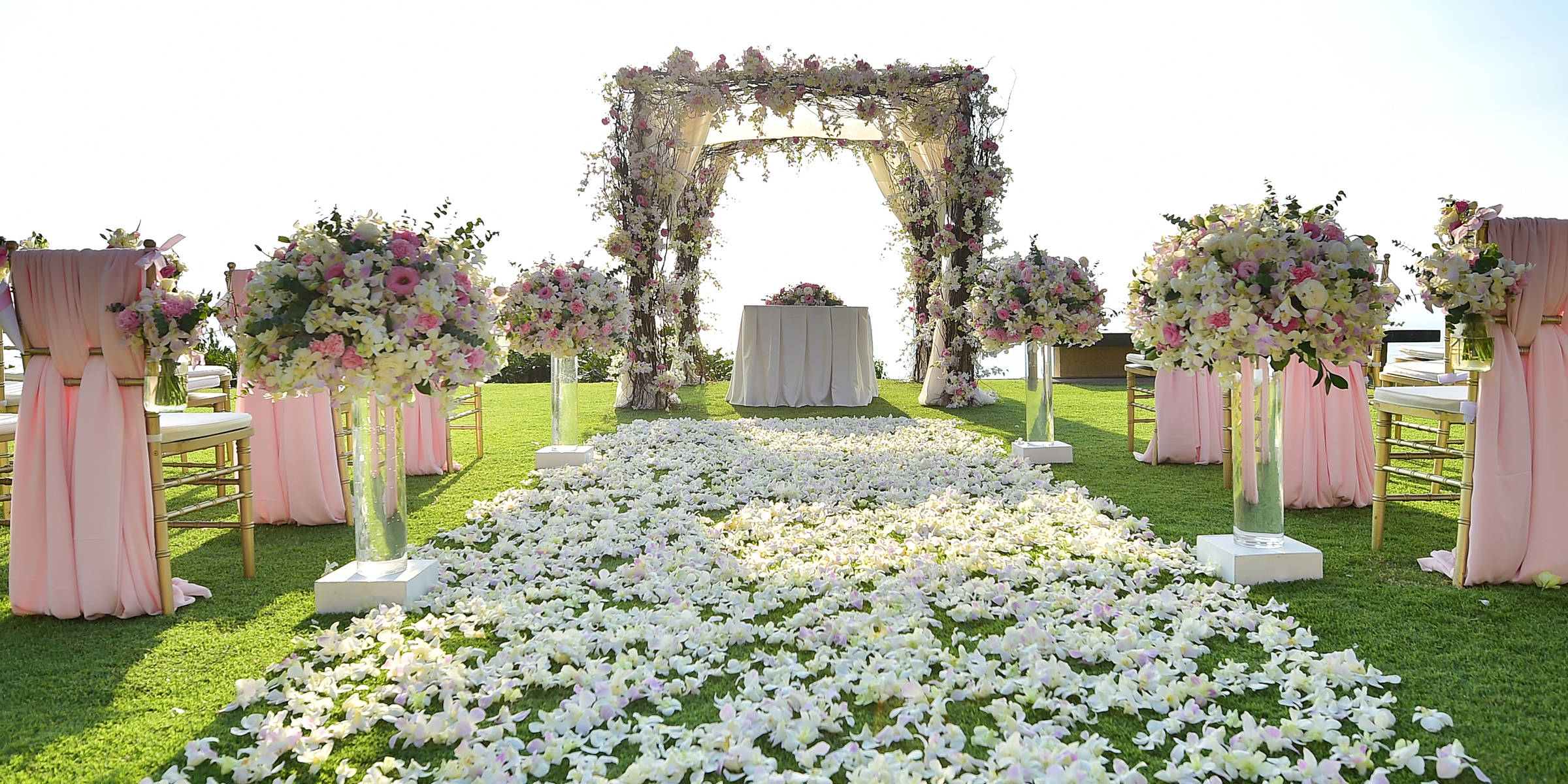 A beautiful wedding aisle | Source: Shutterstock