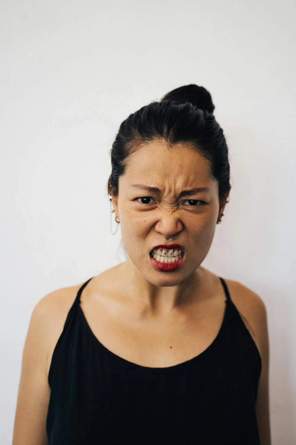 An angry disgusted woman | Source: Pexels