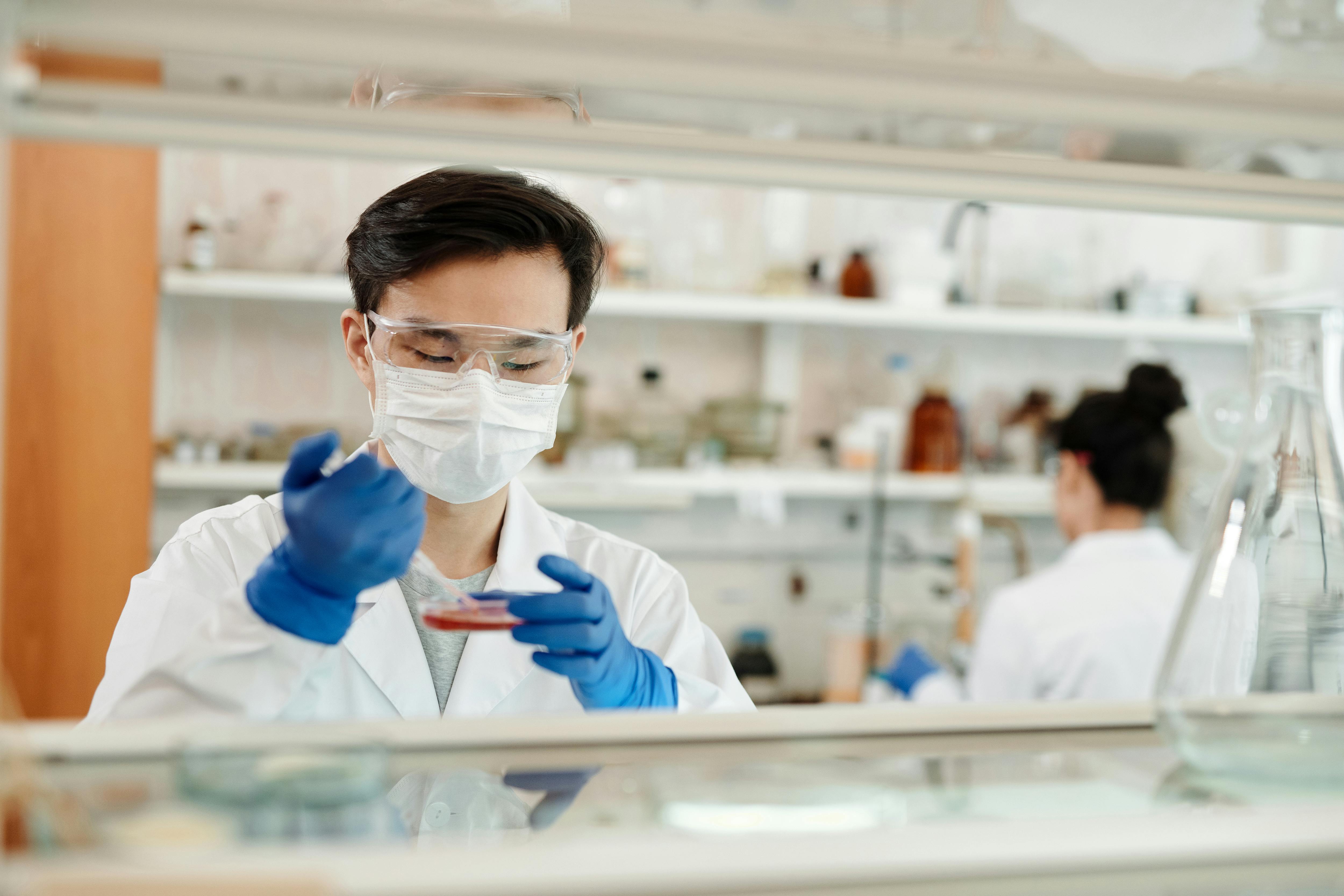 A man doing a sample test in the laboratory | Source: Pexels