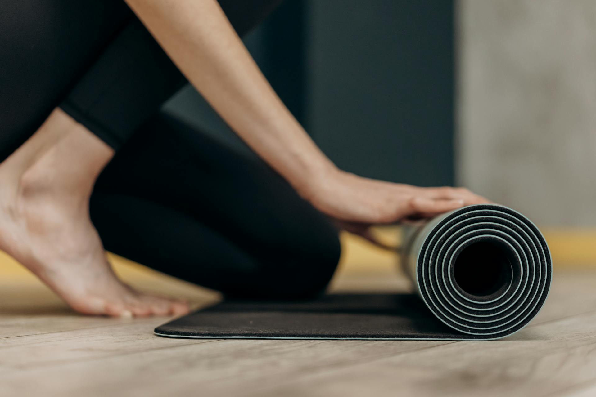 A yoga mat | Source: Pexels