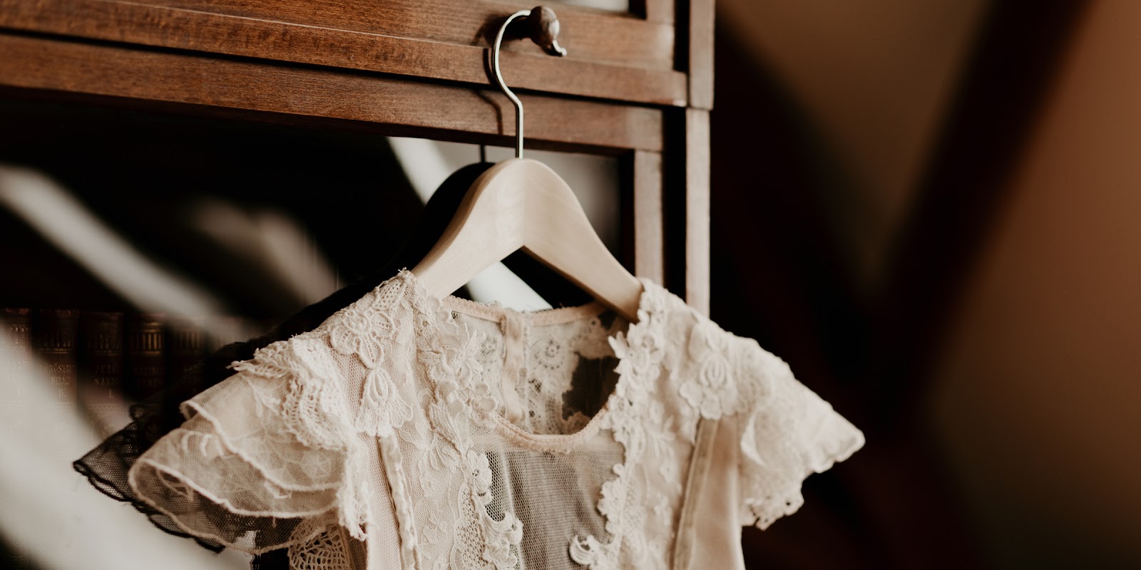A wedding dress | Source: Shutterstock