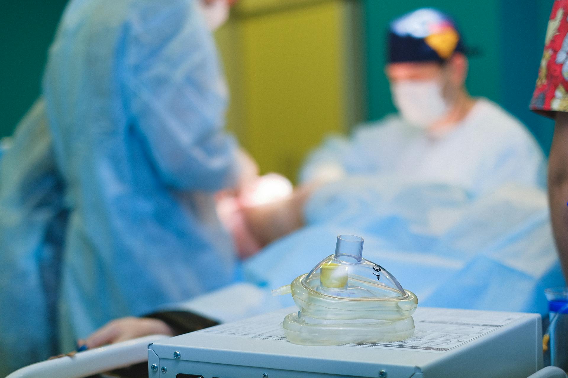 Surgeons in an operating room | Source: Pexels