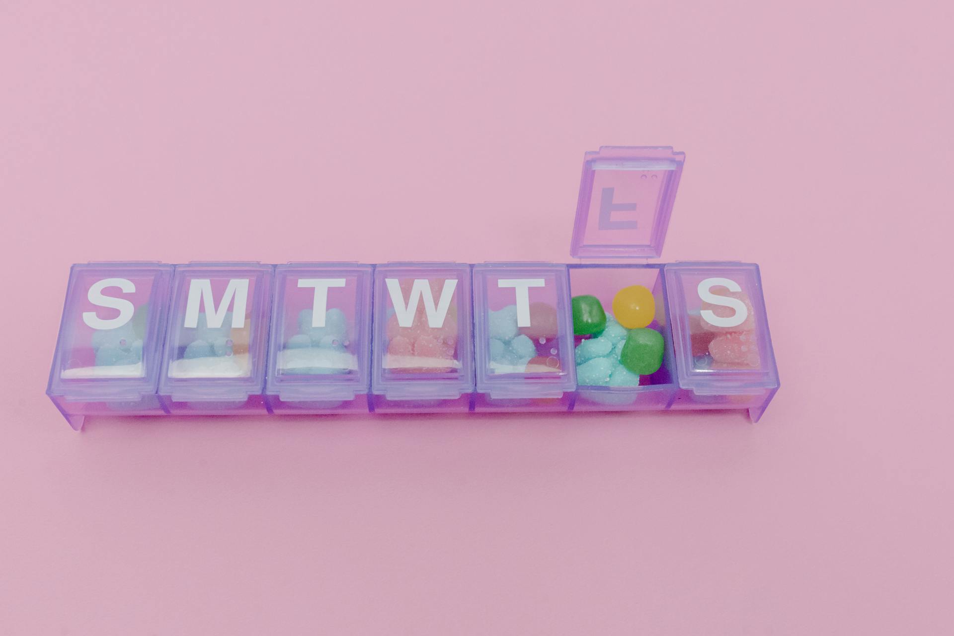 A pill organizer | Source: Pexels