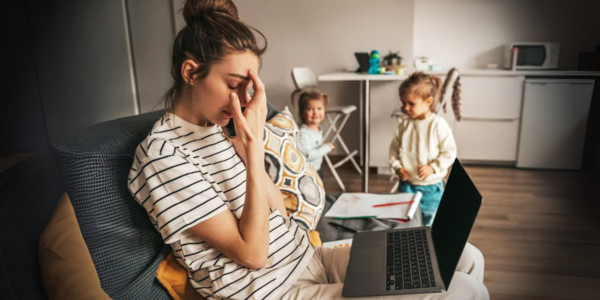 A tired mother with kids around | Source: Freepik
