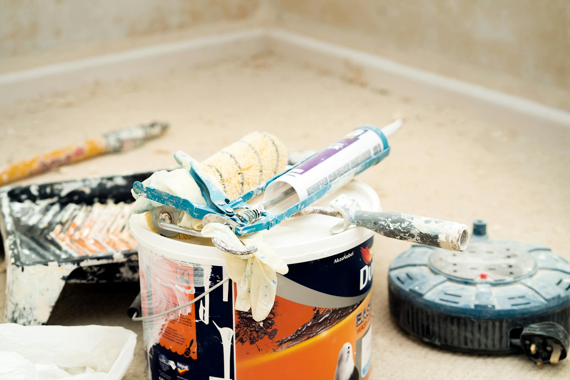 A paint bucket | Source: Pexels