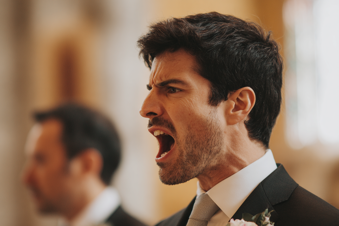 A groom shouting | Source: Midjourney