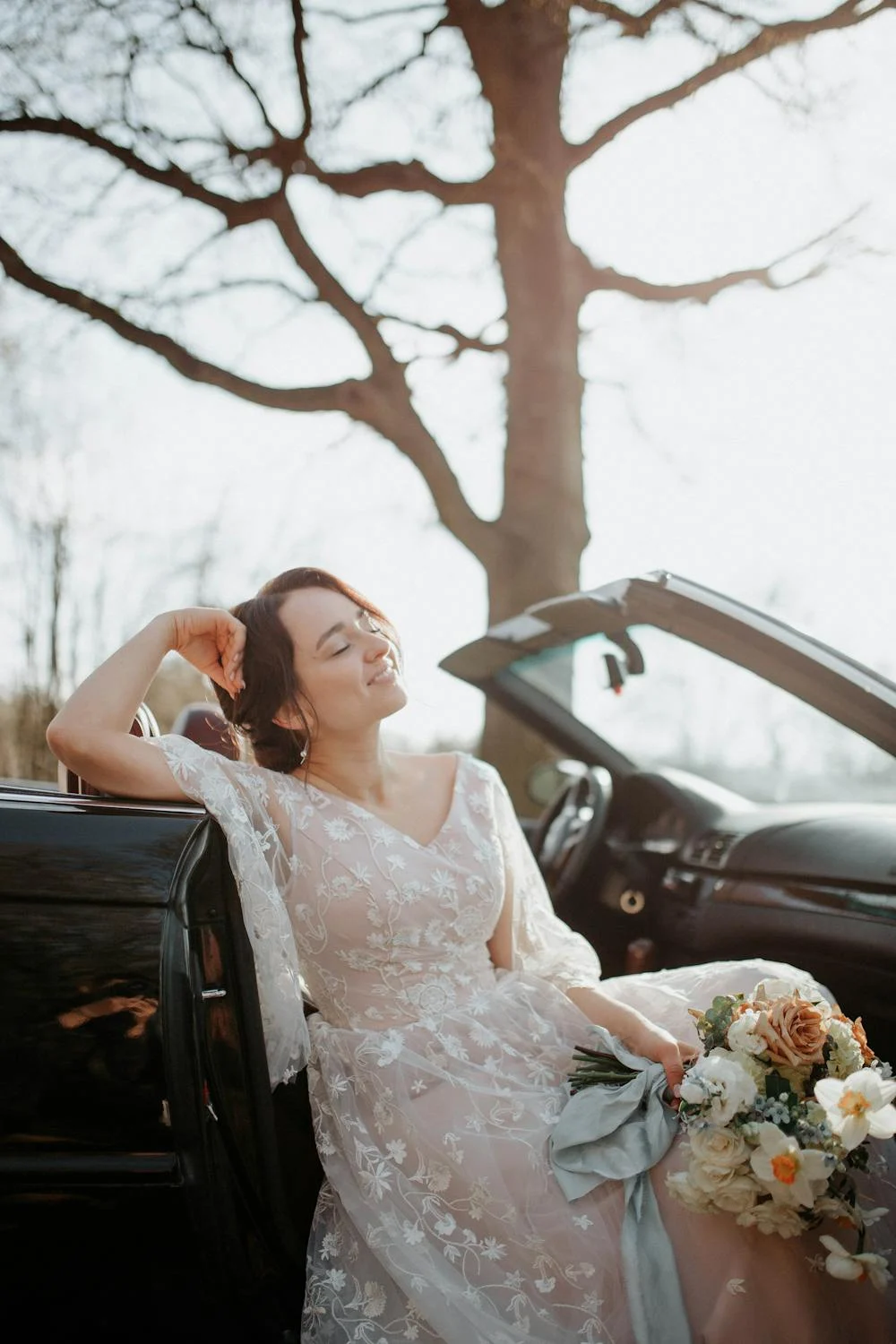 A happy bride in a car | Source: Pexels