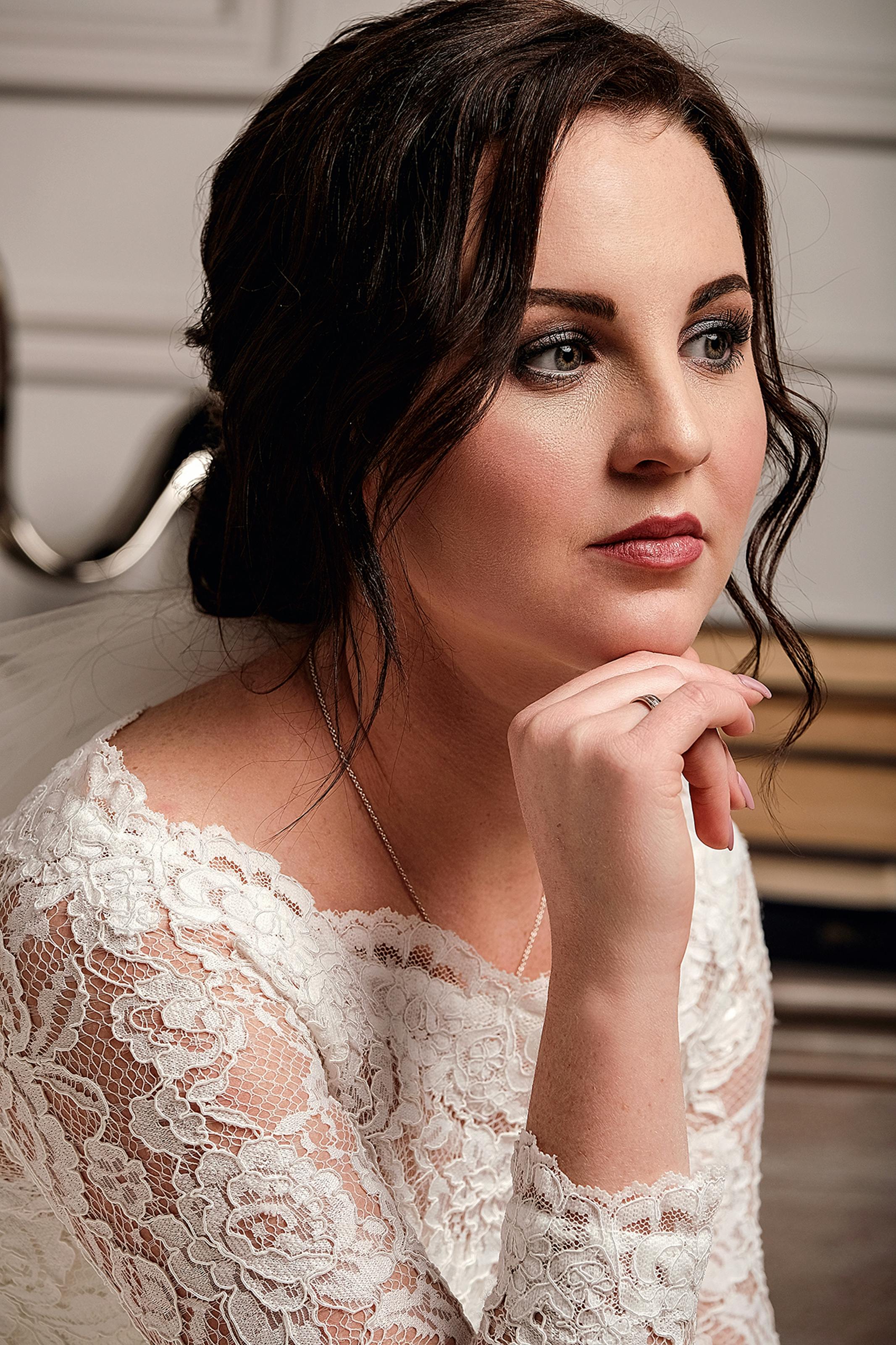 A thoughtful bride | Source: Pexels