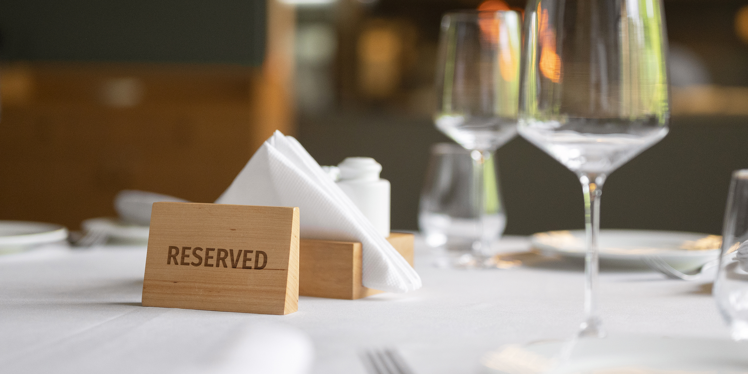 A reserved table | Source: Freepik