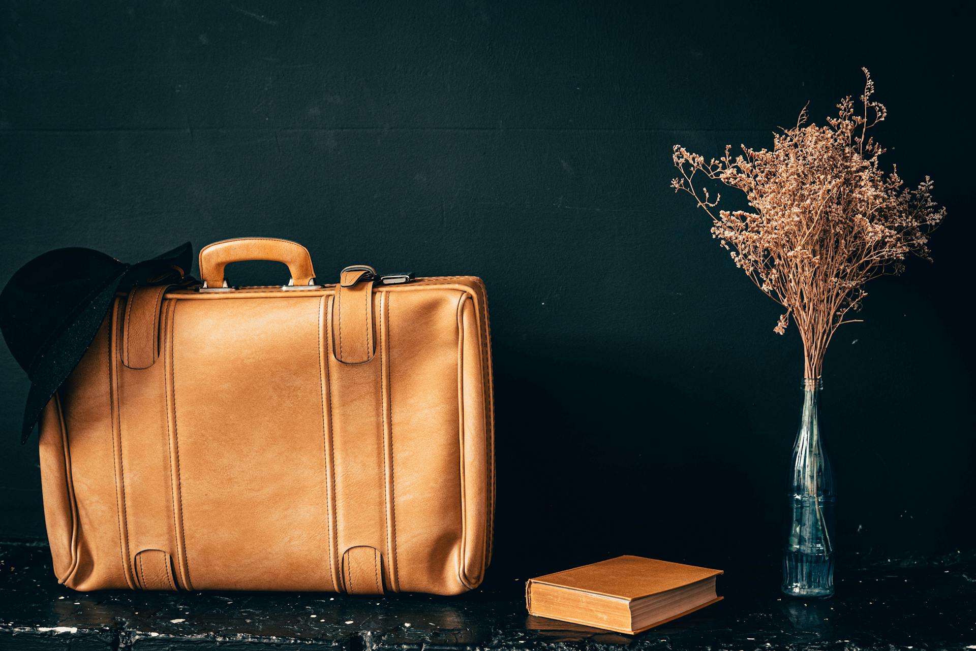 A briefcase | Source: Pexels