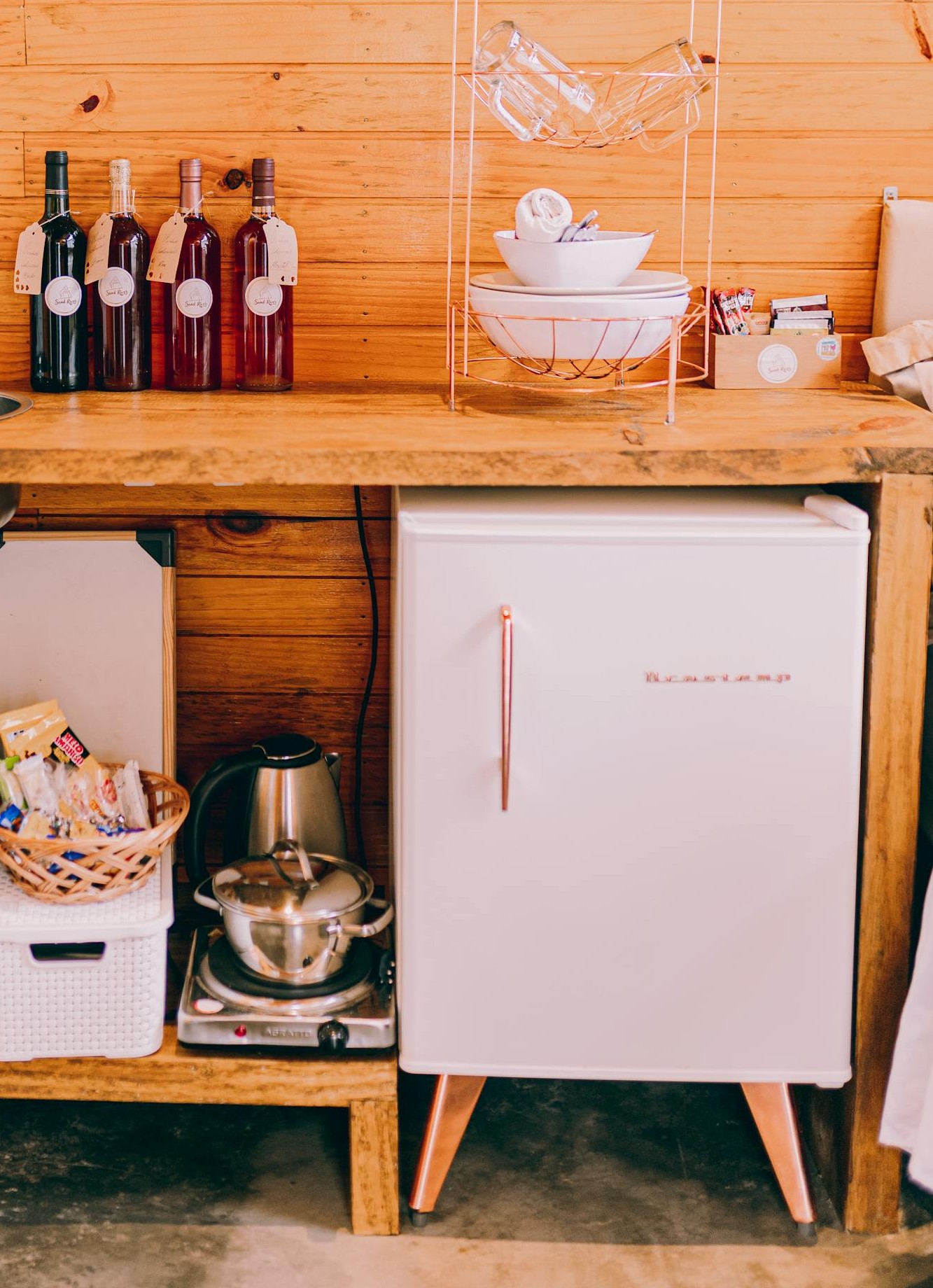 A mini fridge | Source: Pexels