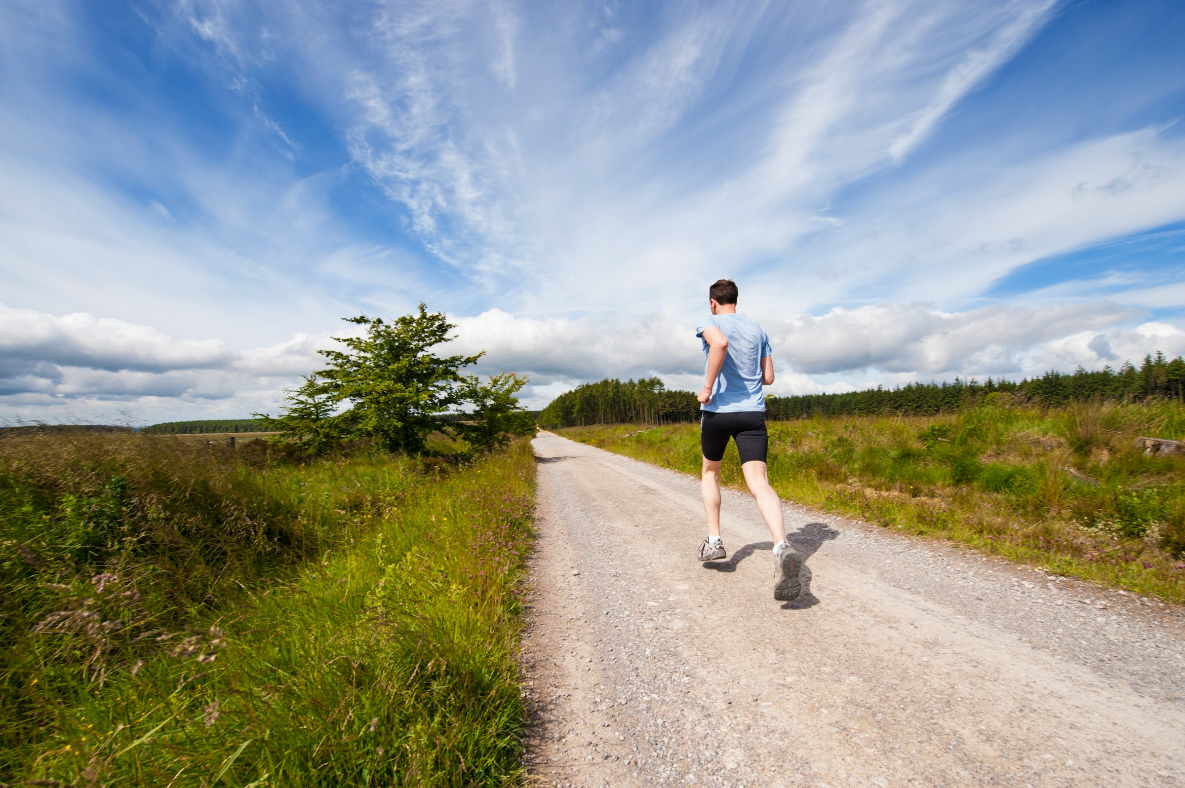 A man jogging | Source: Unsplash