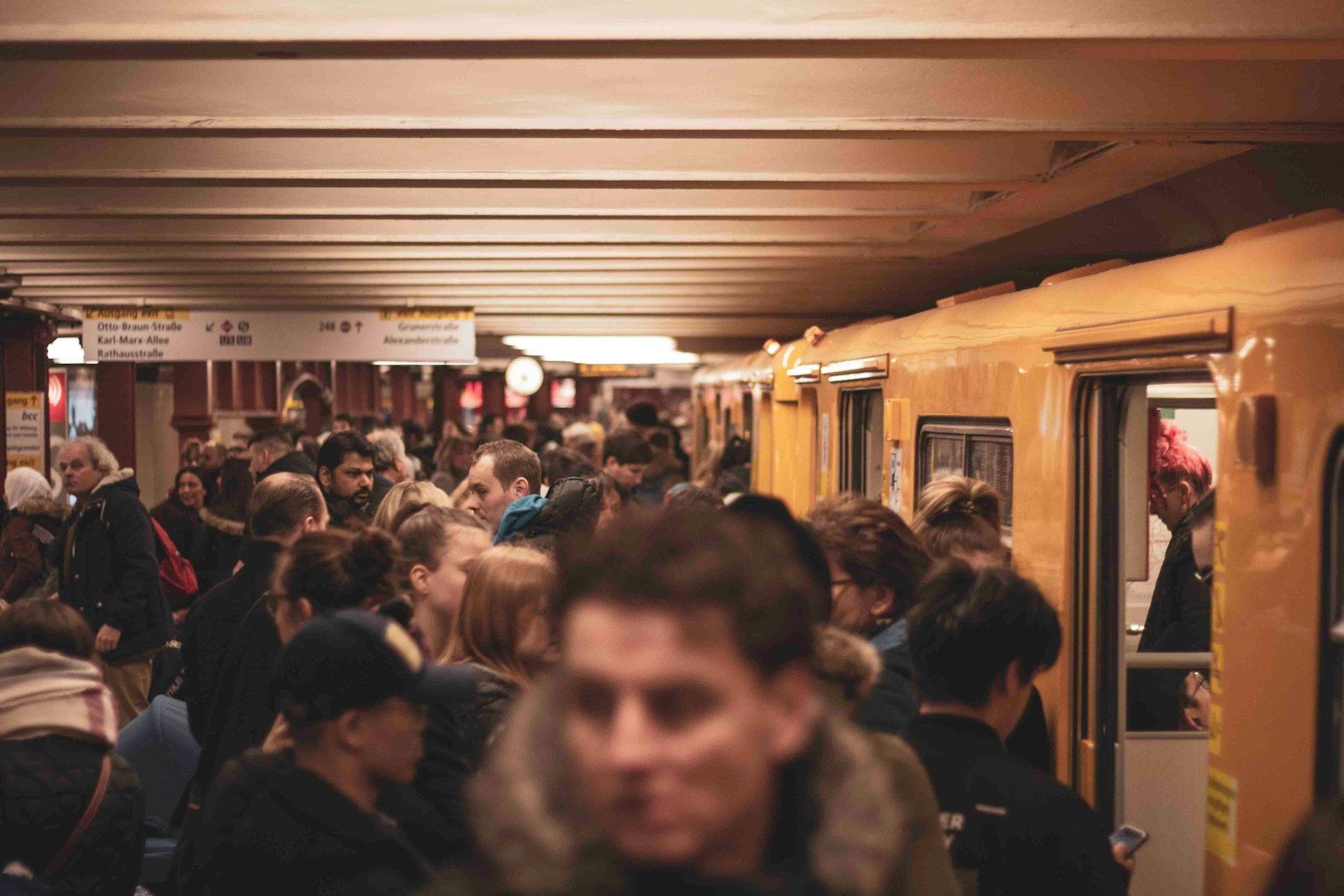A crowded subway station | Source: Unsplash