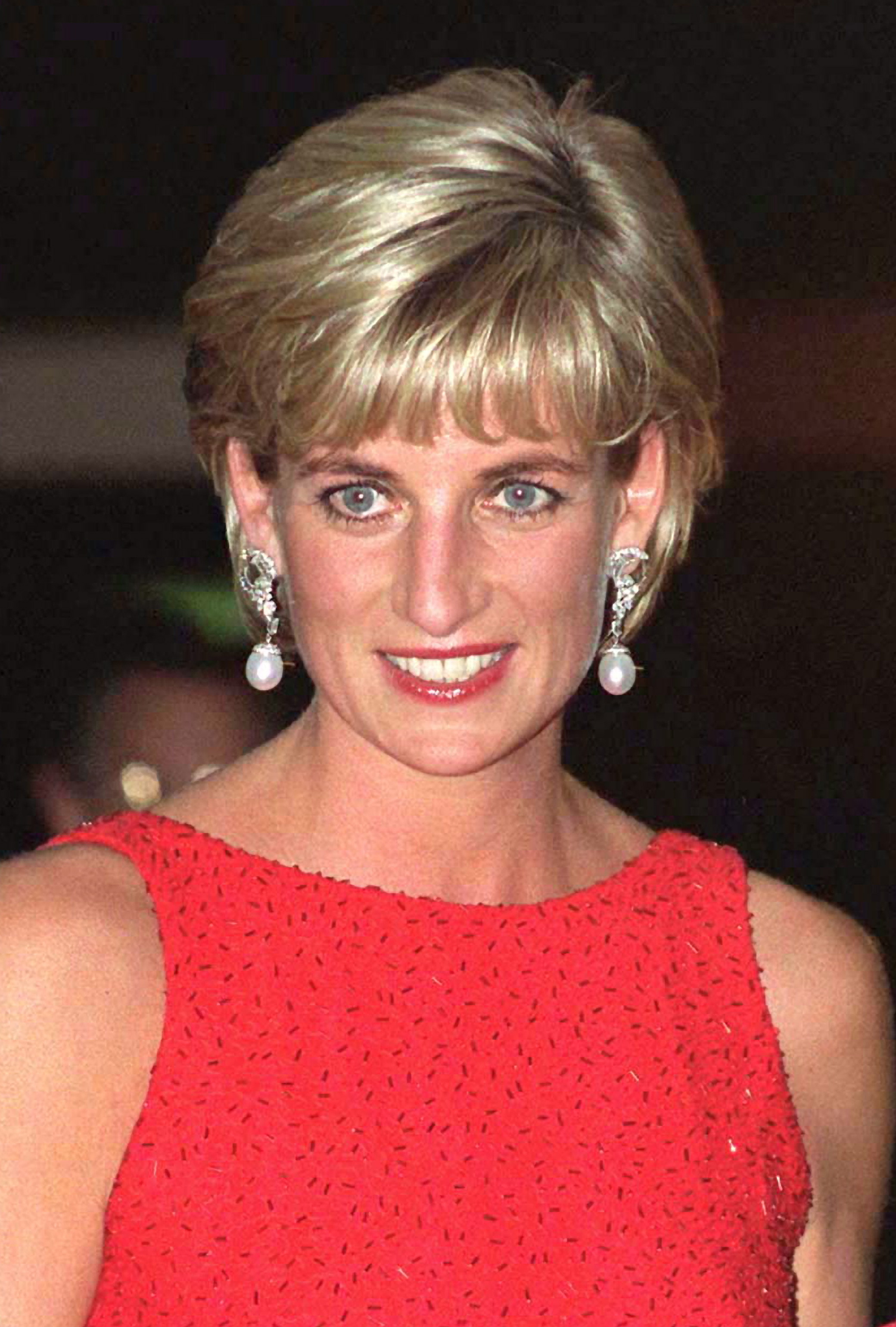 Princess Diana attending a gala dinner held by the American Red Cross in Washington on June 17, 1997 | Source: Getty Images