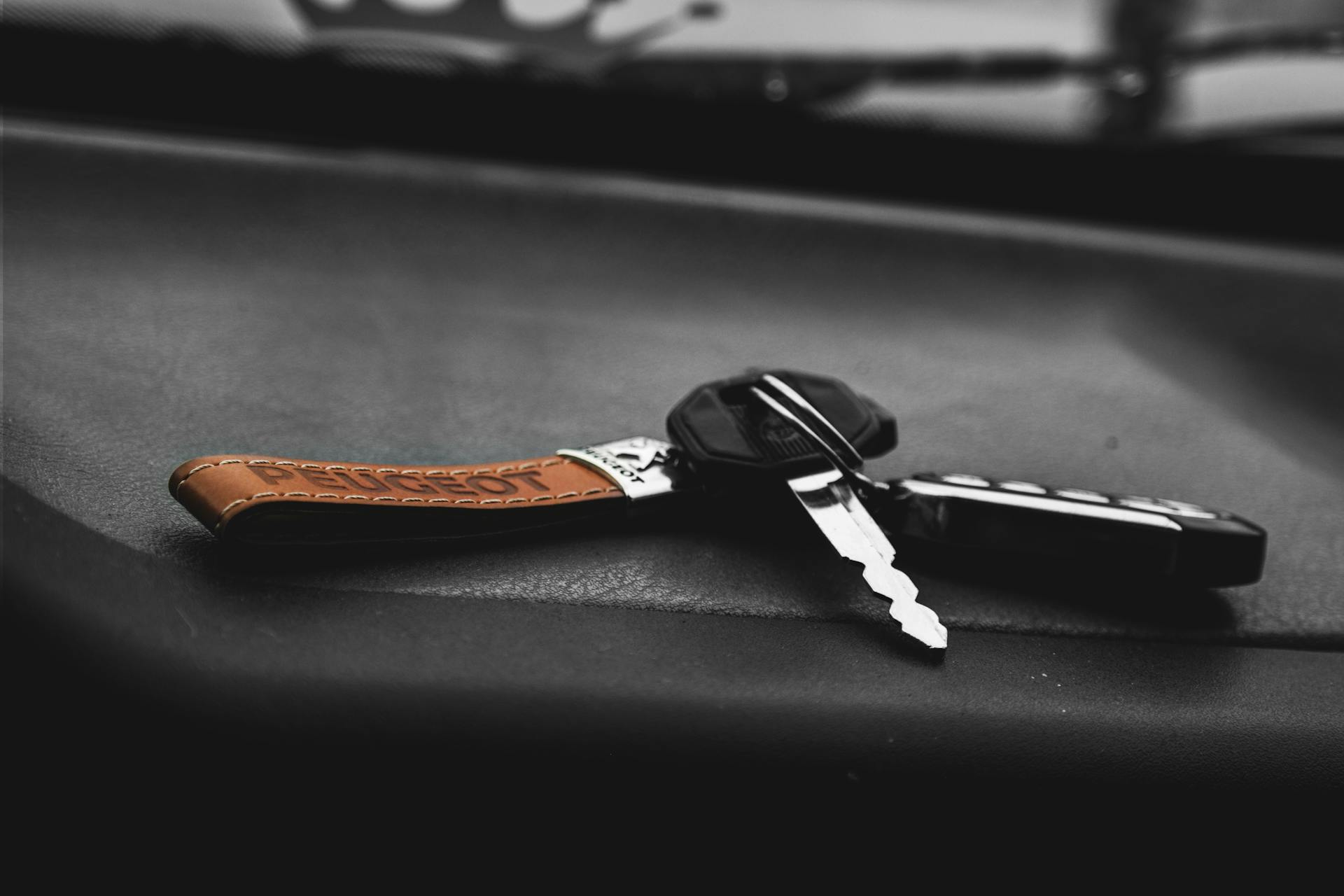 A car key | Source: Pexels