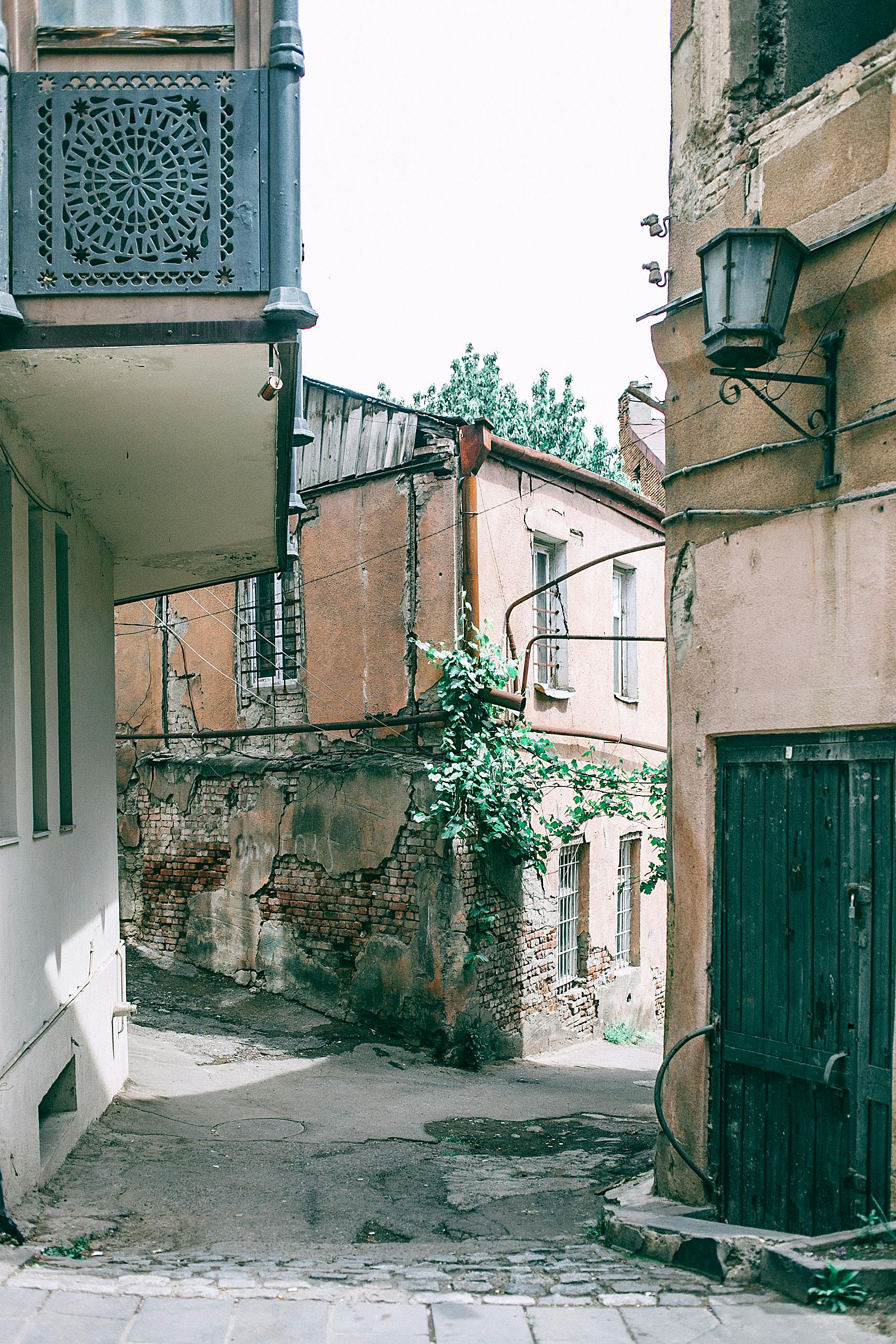 Empty street | Source: Pexels