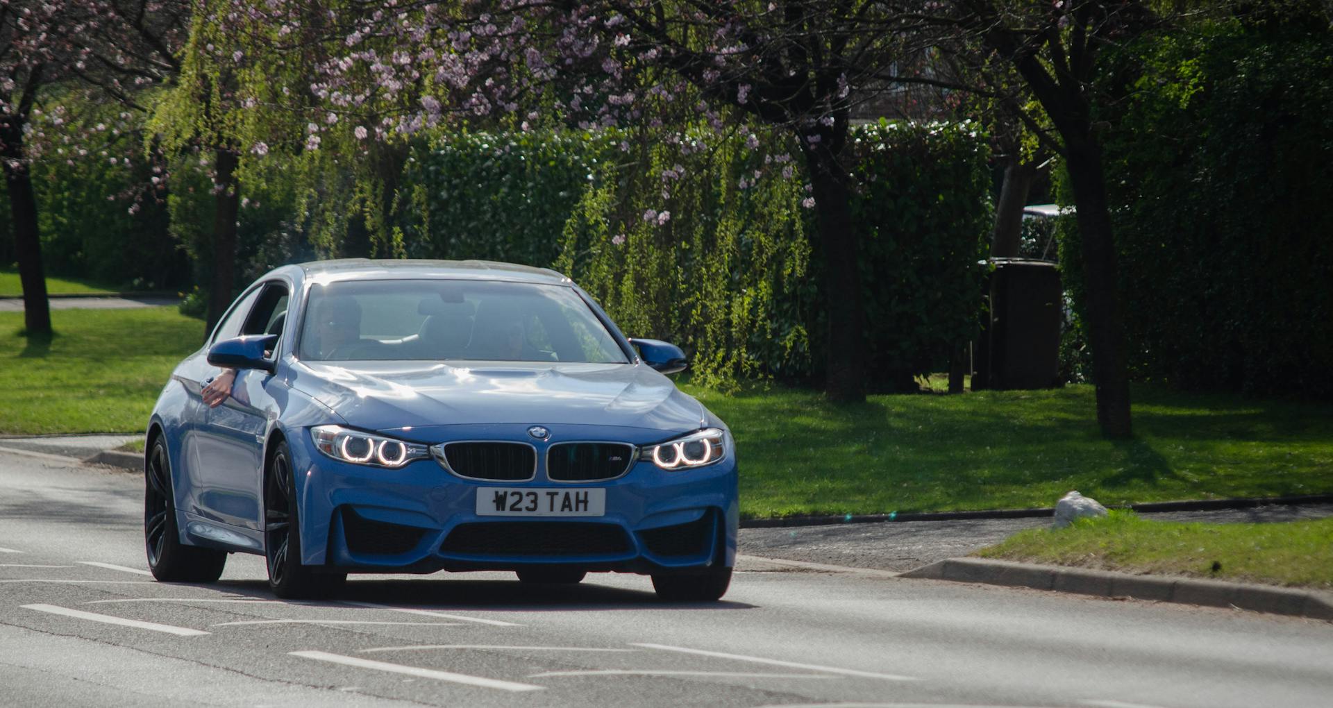 A car on the road | Source: Pexels