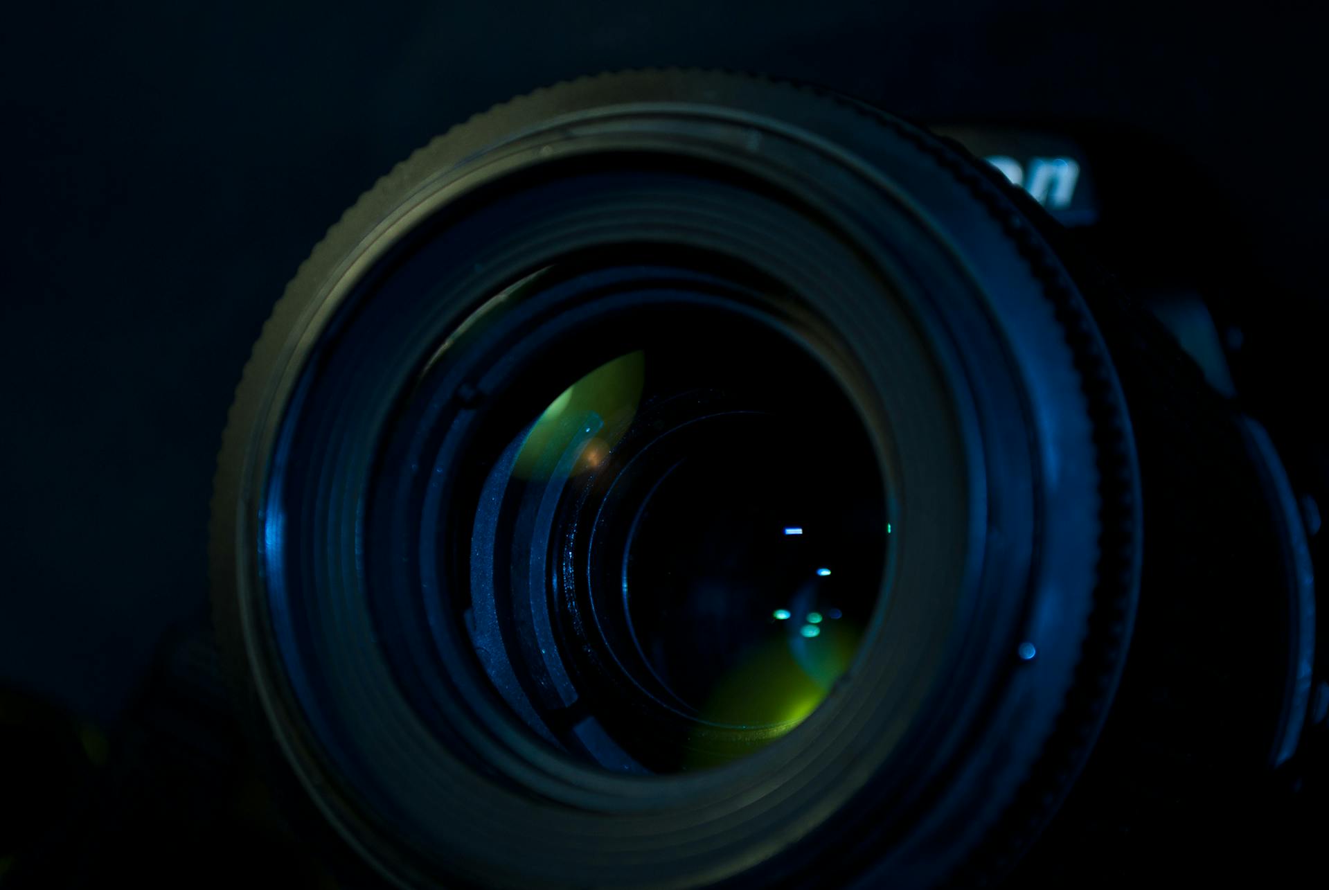 A close up of a camera lens | Source: Pexels