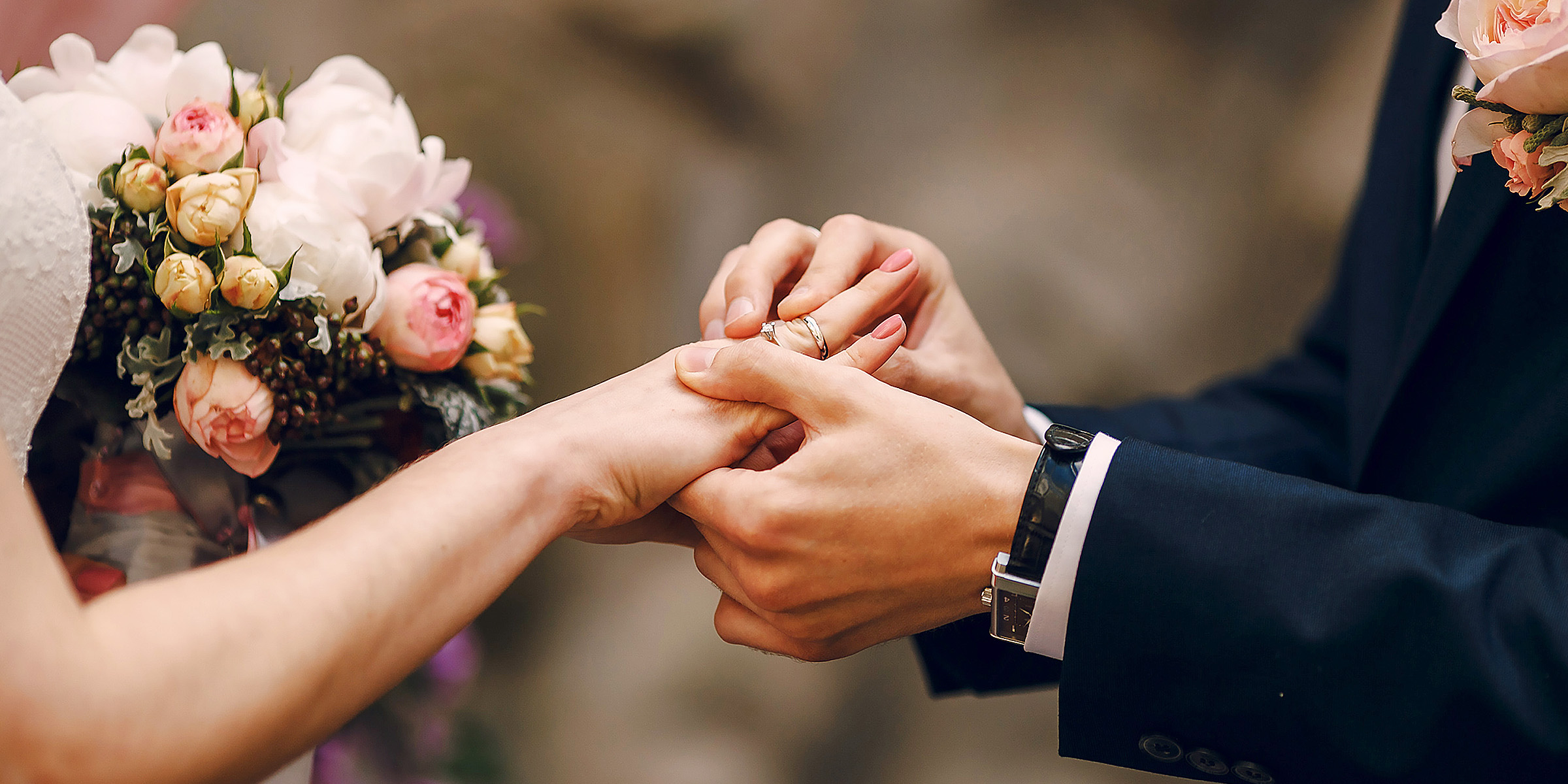 A couple getting married | Source: Freepik