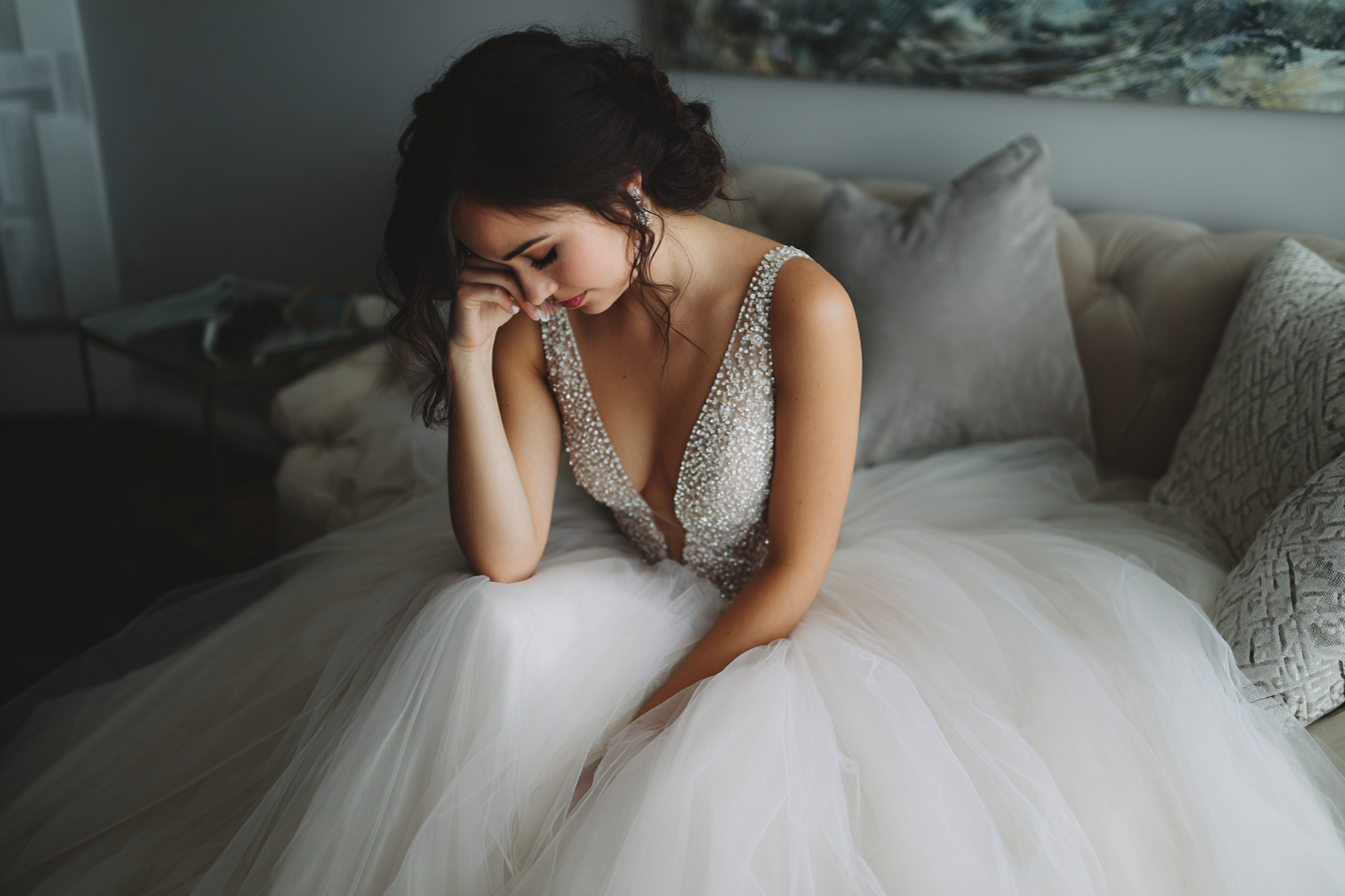 An emotional bride | Source: Unsplash