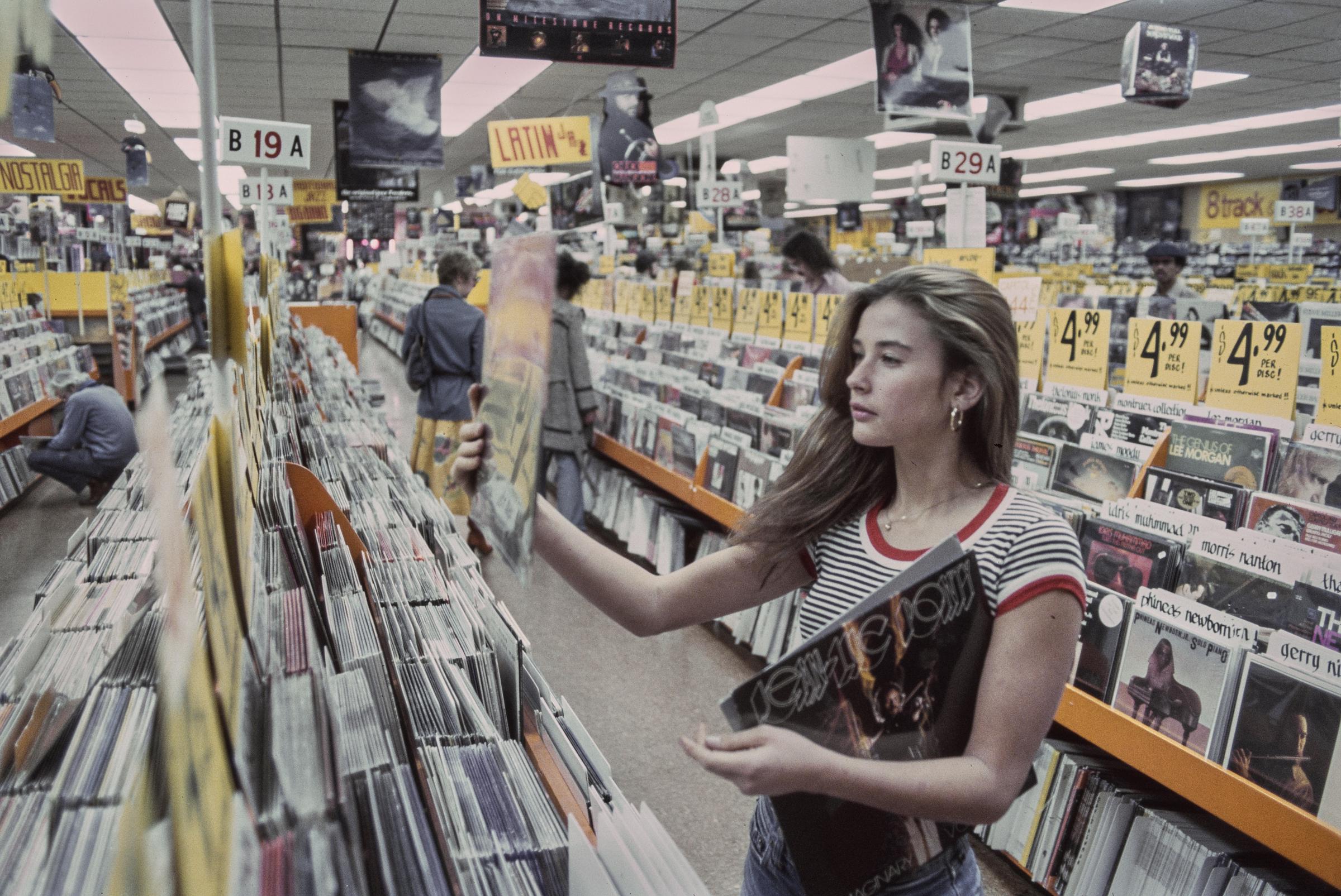 Demi Moore during a photo shoot explaining the typical life of a Los Angeles teenager in Los Angeles, California, circa 1977. | Source: Getty Images