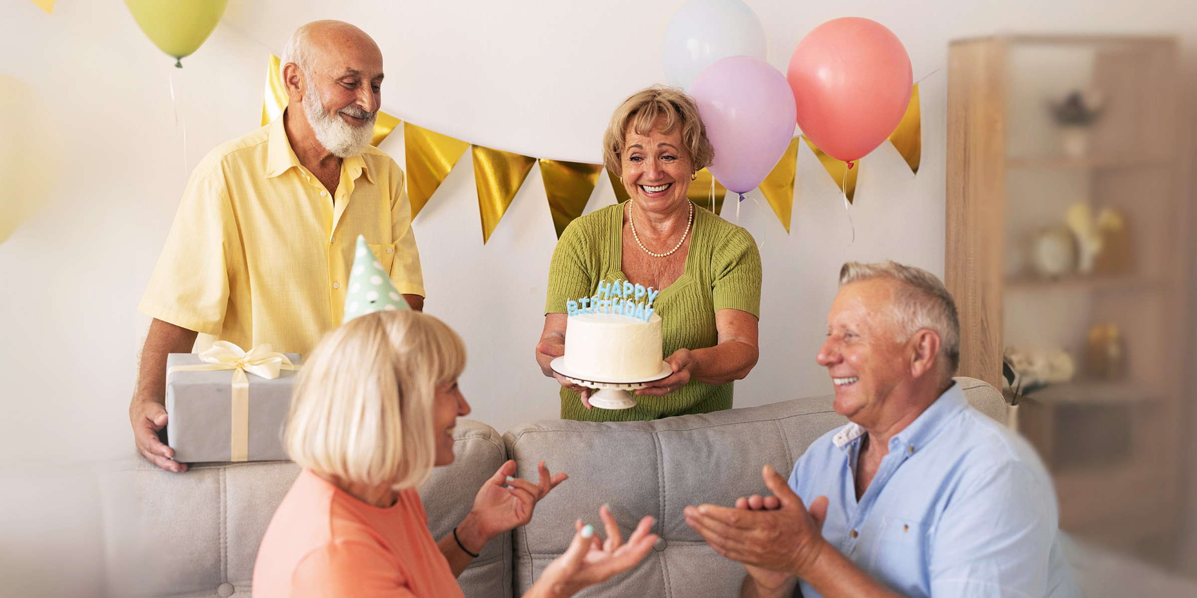People gathered at a birthday party | Source: Freepik