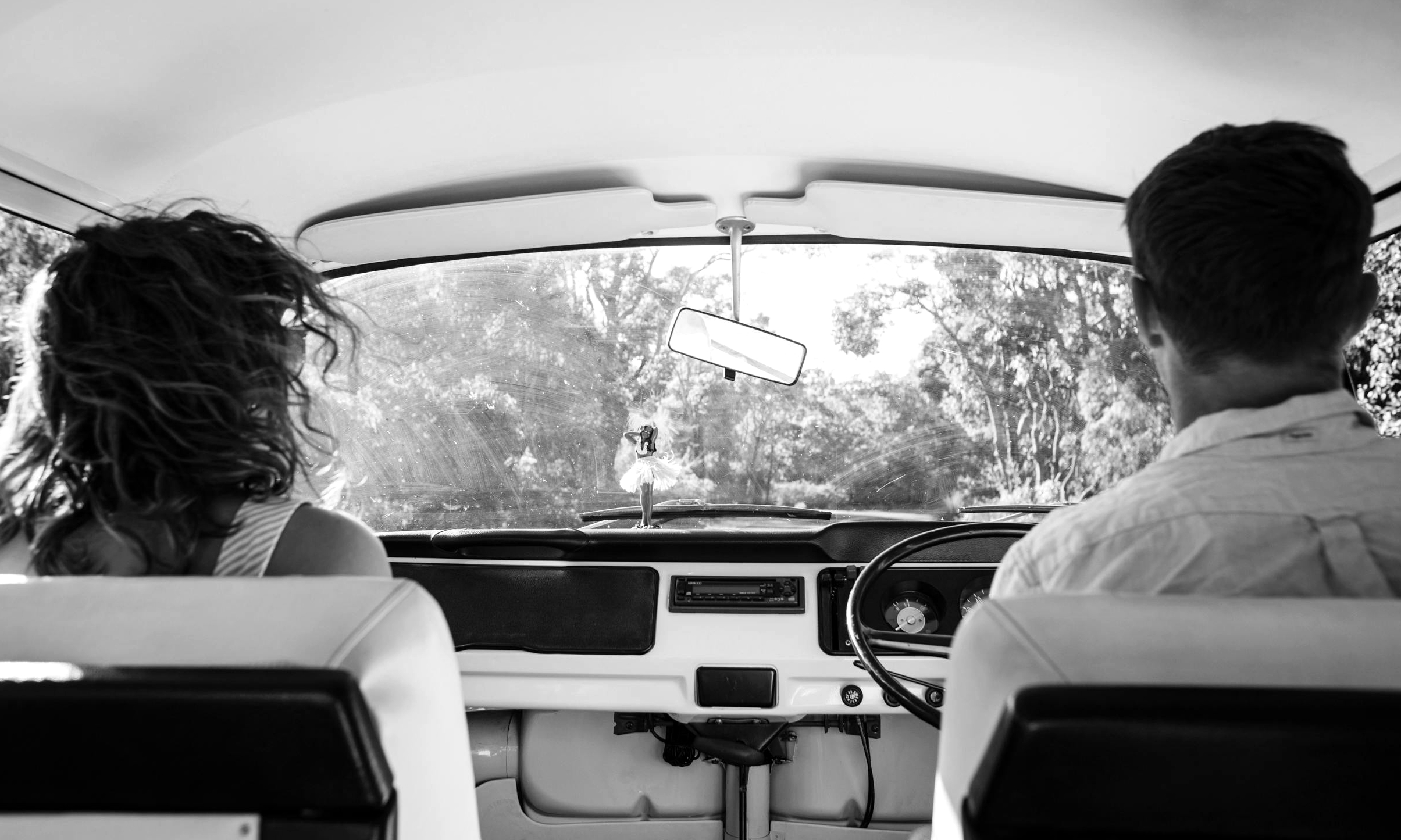 A man and a woman in a car | Source: Pexels