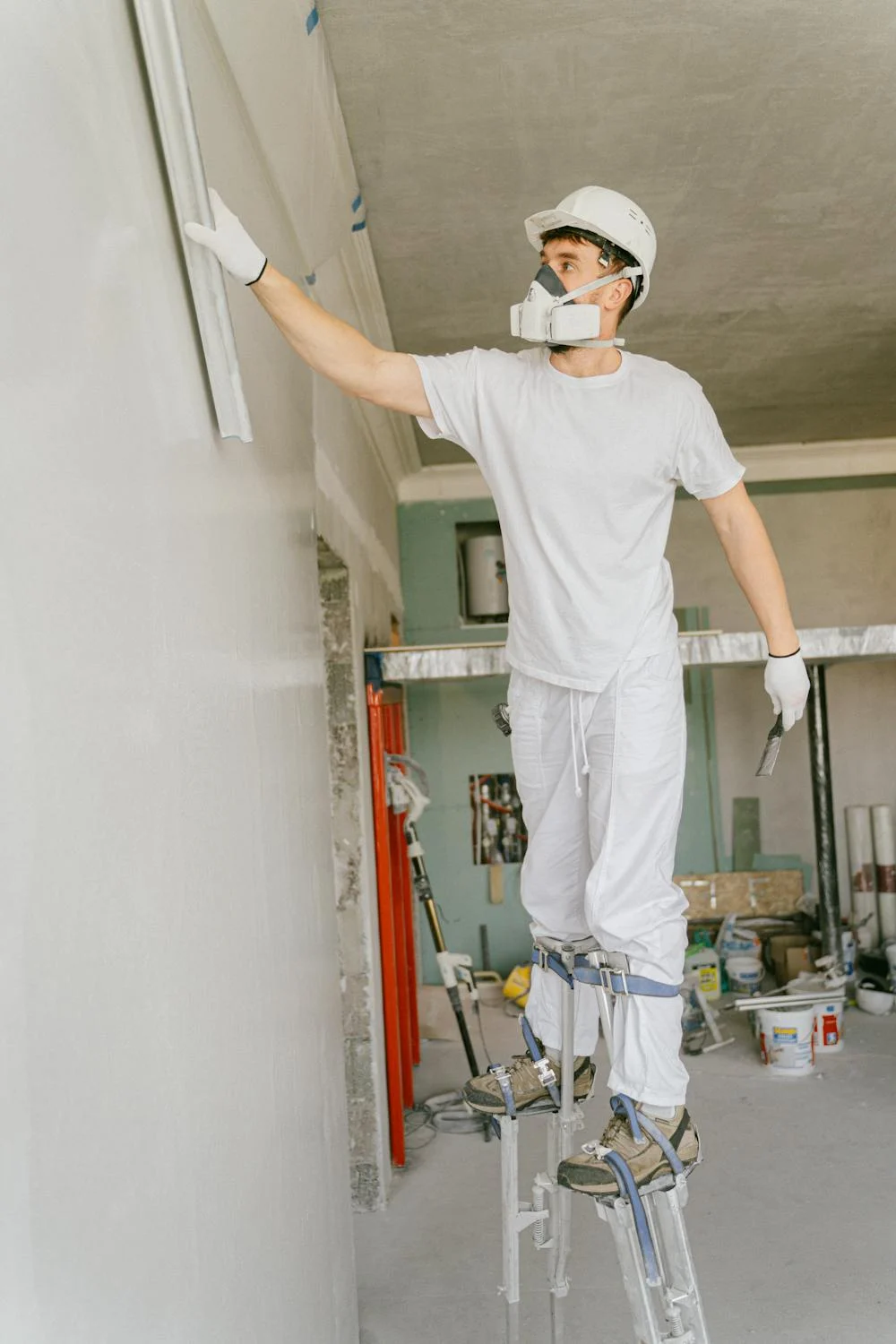 A young man renovating the house | Source: Pexels