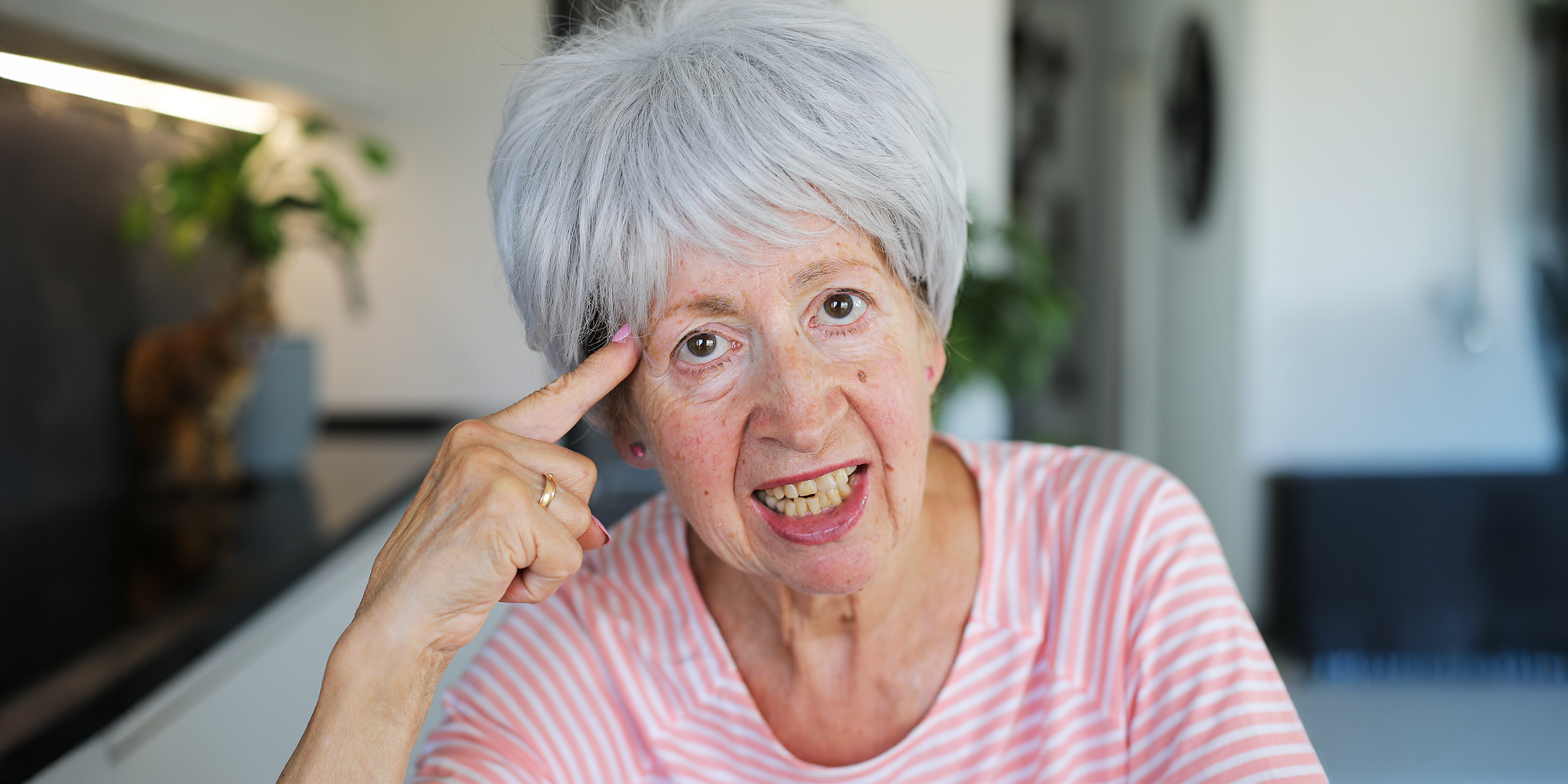 An old woman looking angry | Source: Shutterstock