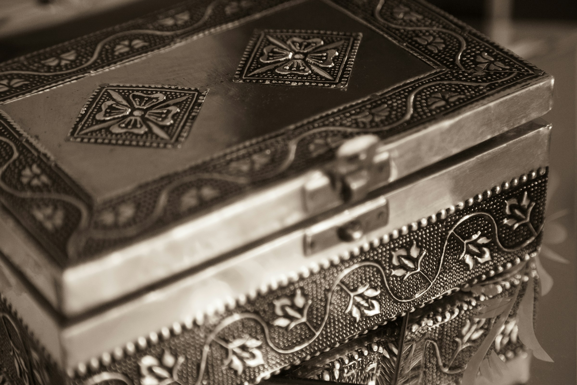 A close-up shot of a small ornate box | Source: Unsplash