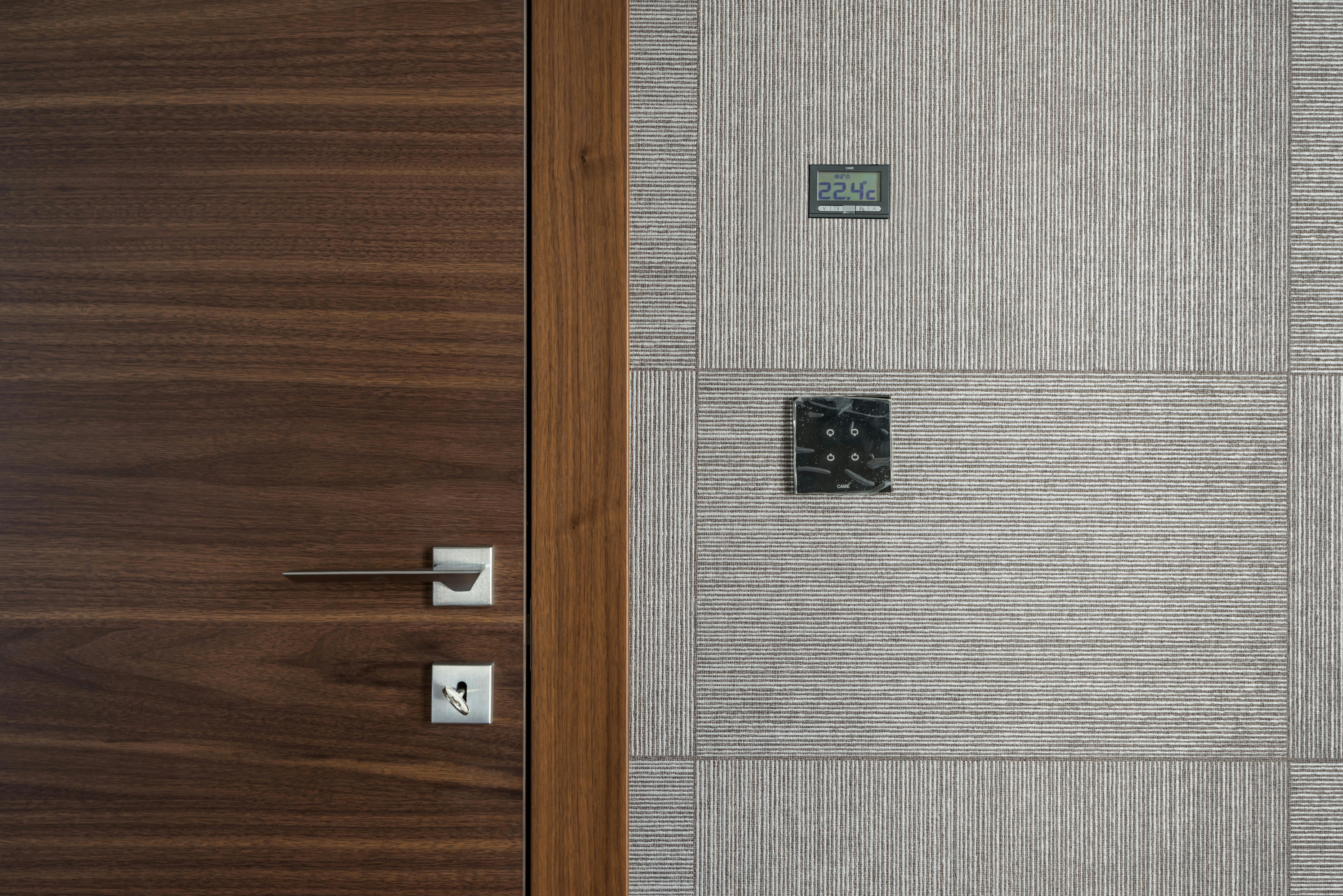 A locked apartment door | Source: Pexels