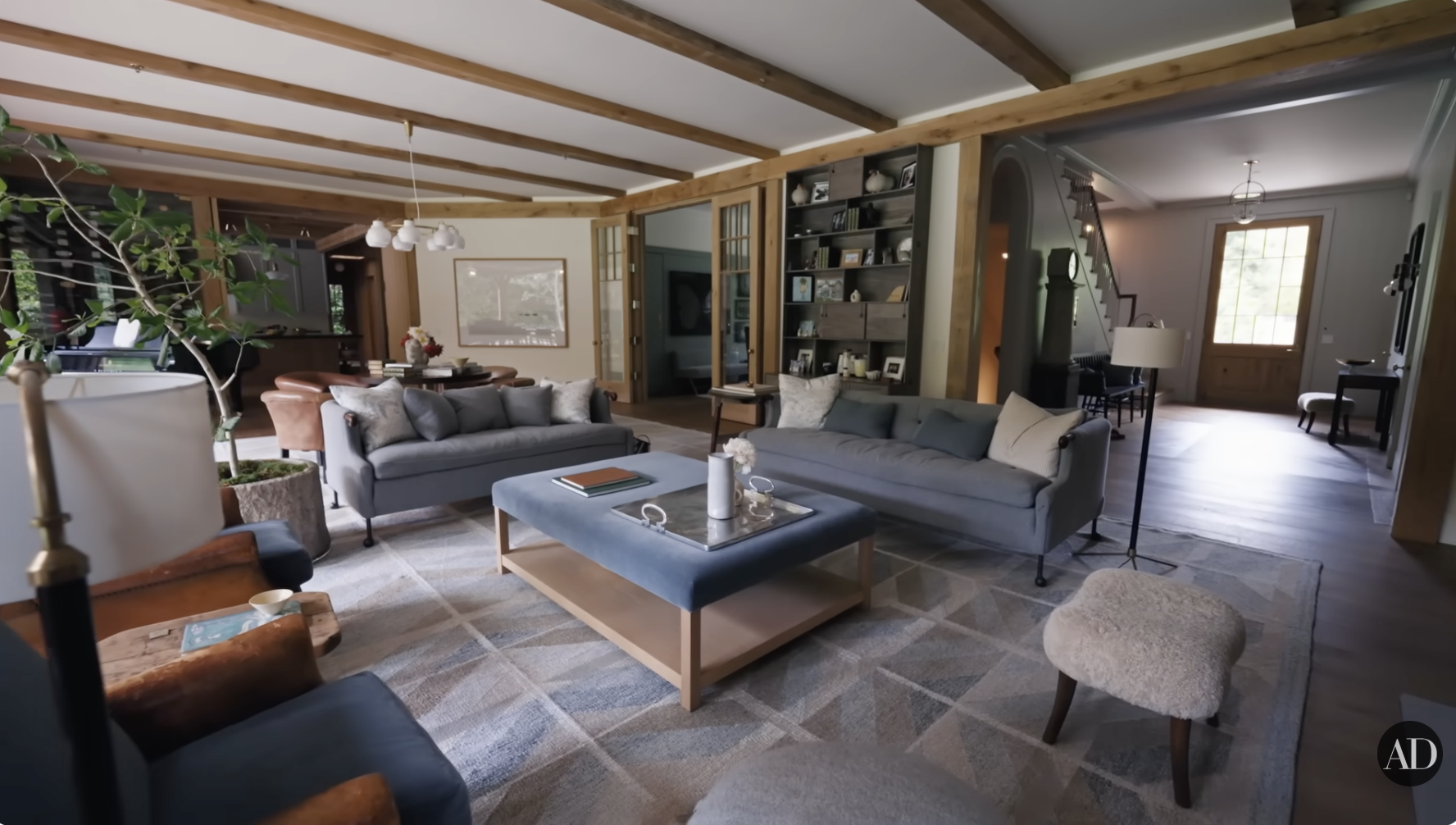 Jennifer Garner's living room as seen on Architectural Digest's YouTube video posted on September 4, 2024. | Source: YouTube/Architectural Digest