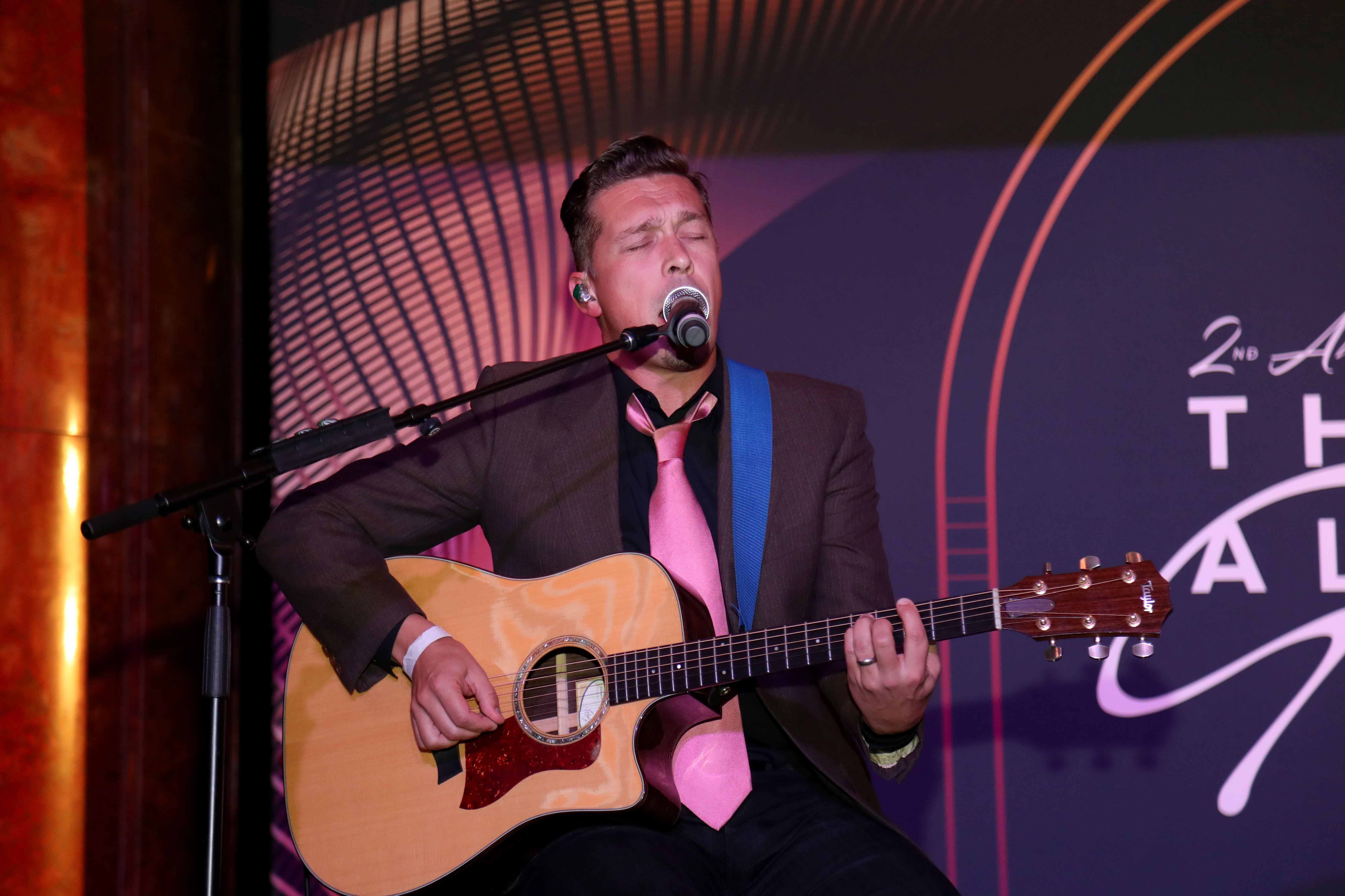 Isaac Hanson performs onstage during the Oak View Group Theater Alliance Gala on October 29, 2024, in New York City. | Source: Getty Images