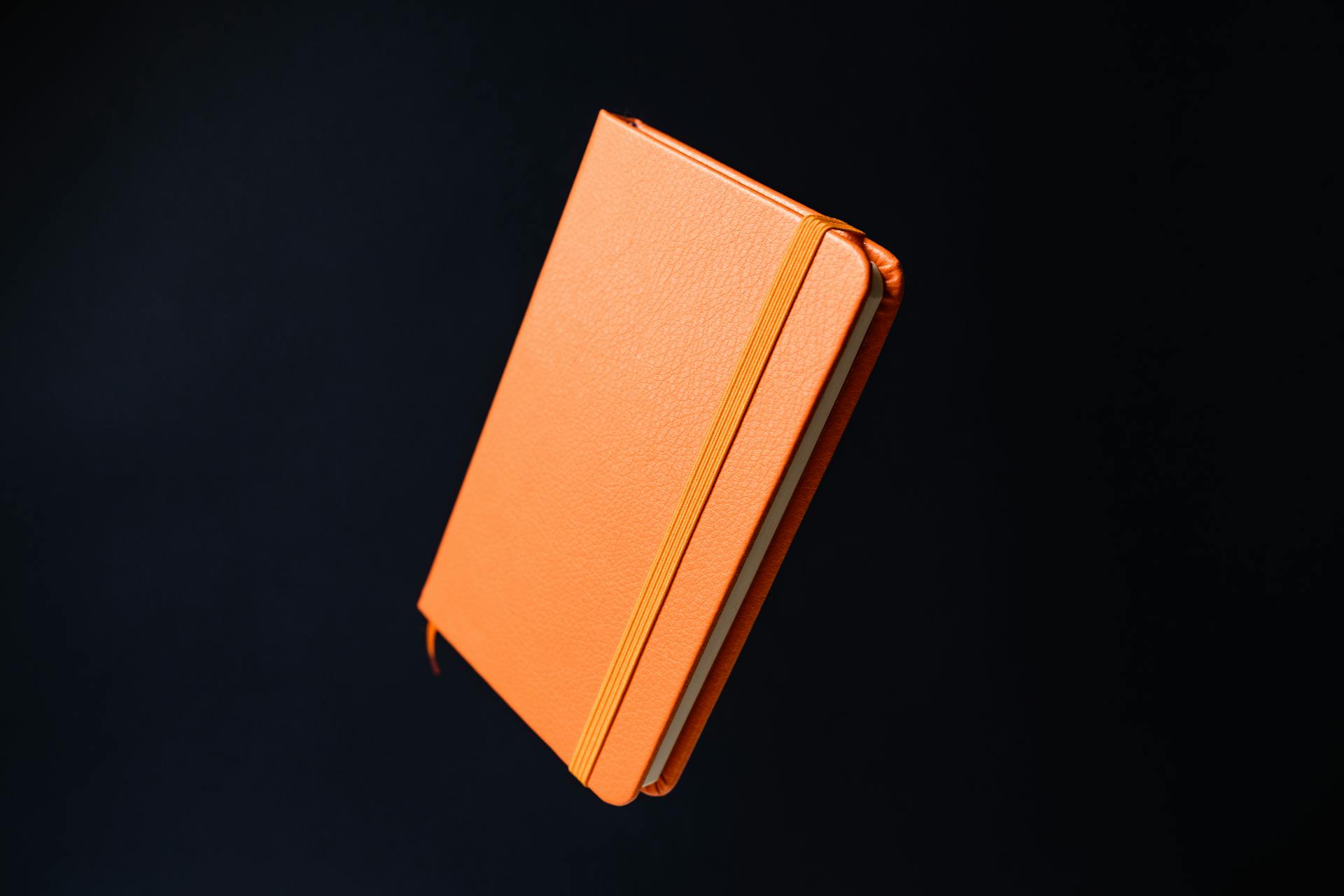 A leather-bound journal | Source: Pexels