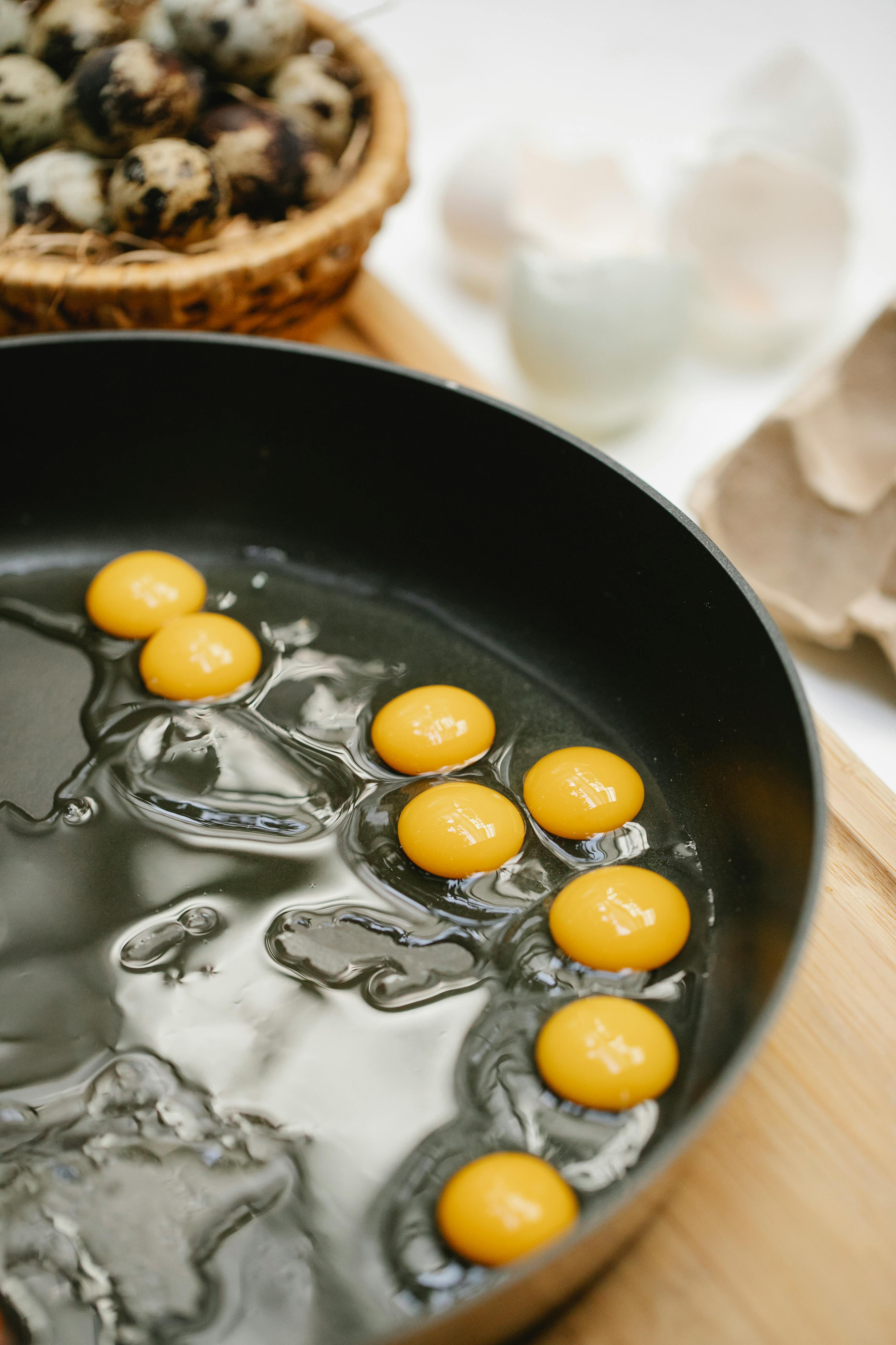 Eggs in a pan | Source: Pexels
