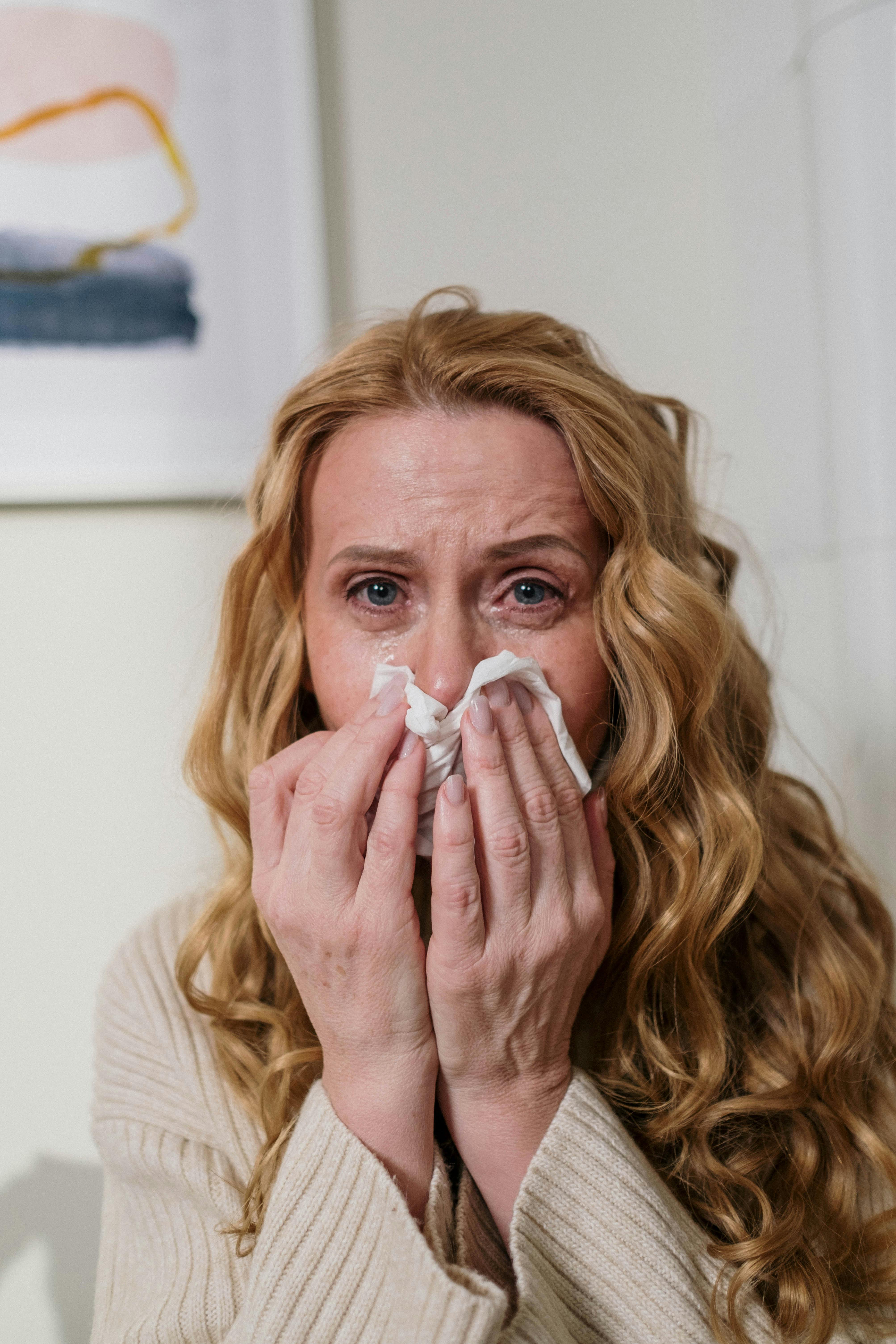 A woman crying | Source: Pexels