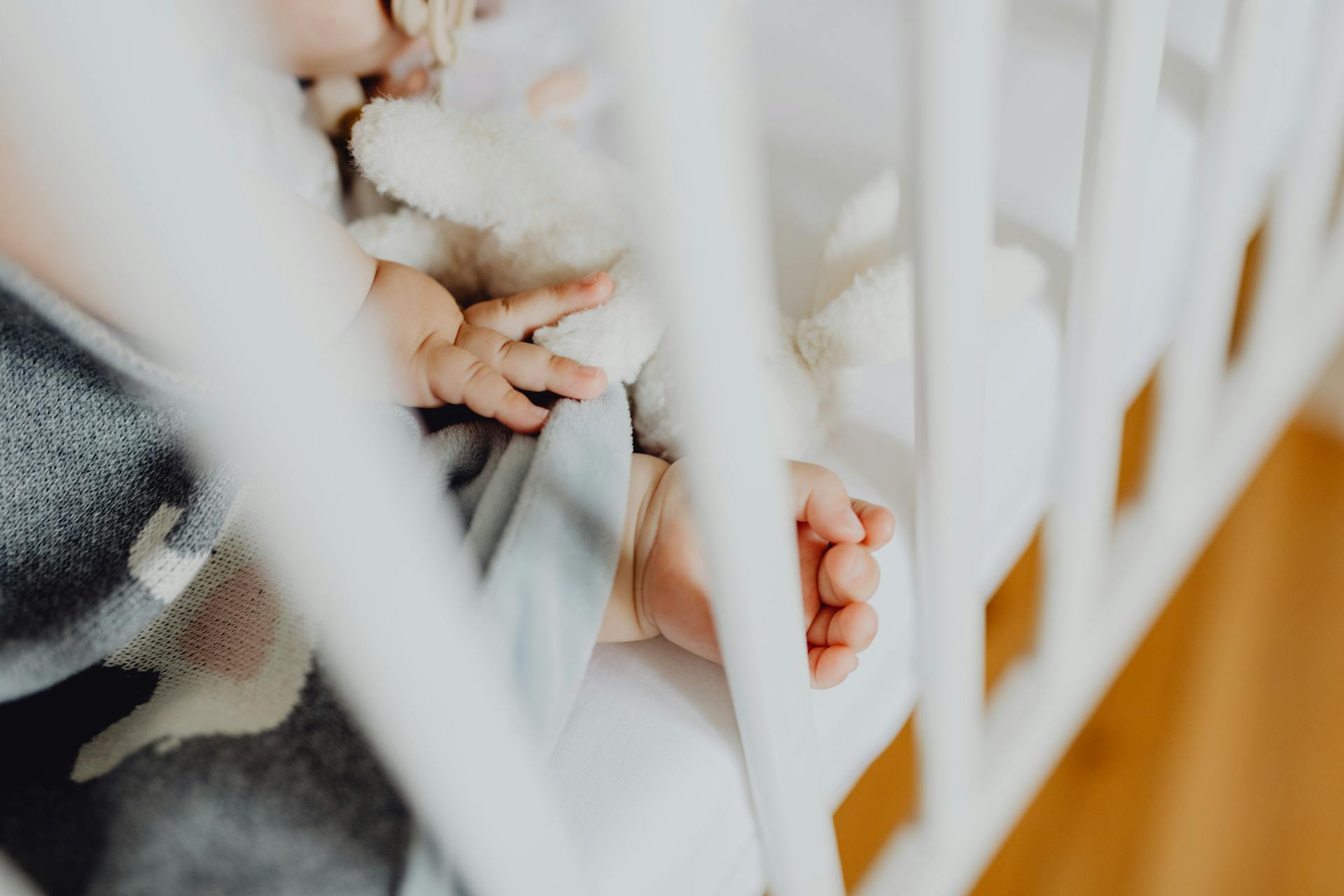 A baby in a crib | Source: Pexels