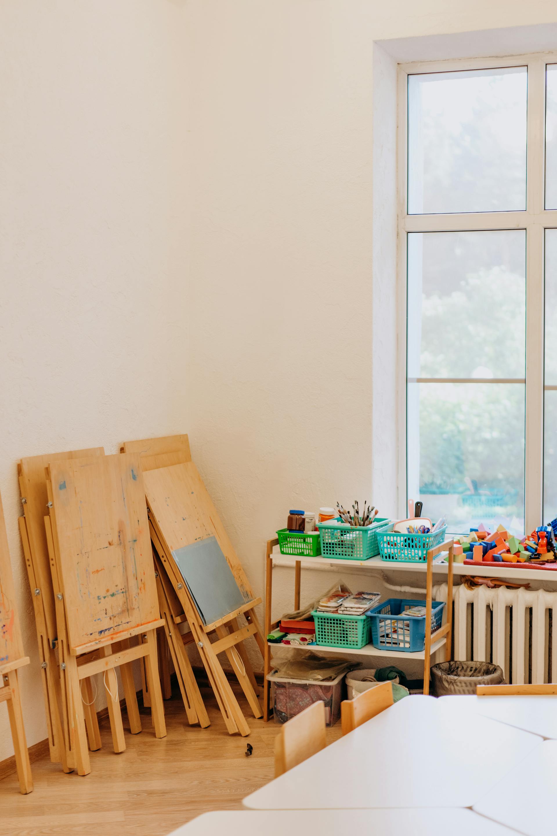 Toys and easels stored in a room | Source: Pexels