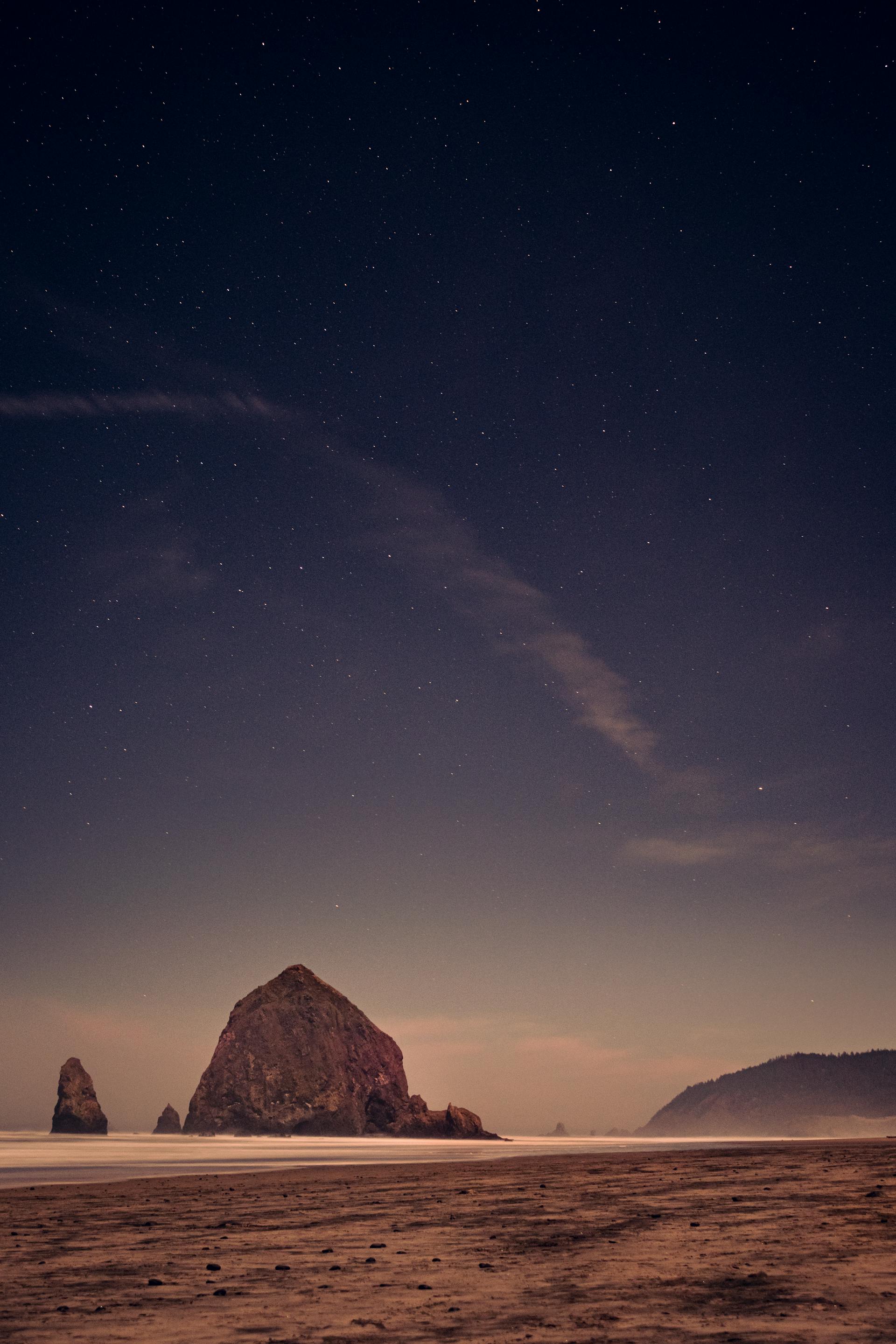 Starry sky over a beach | Source: Pexels