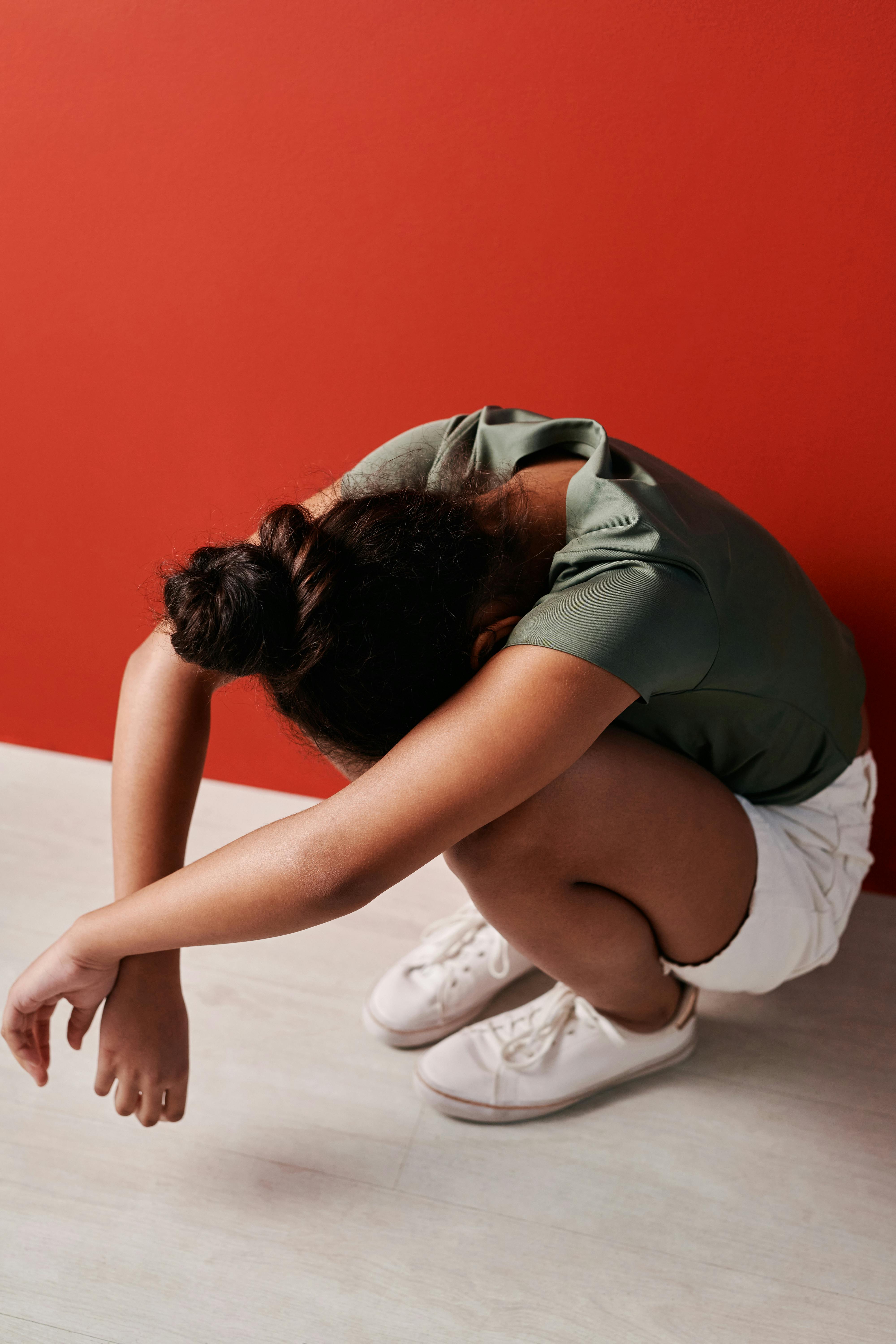 An exhausted girl | Source: Pexels
