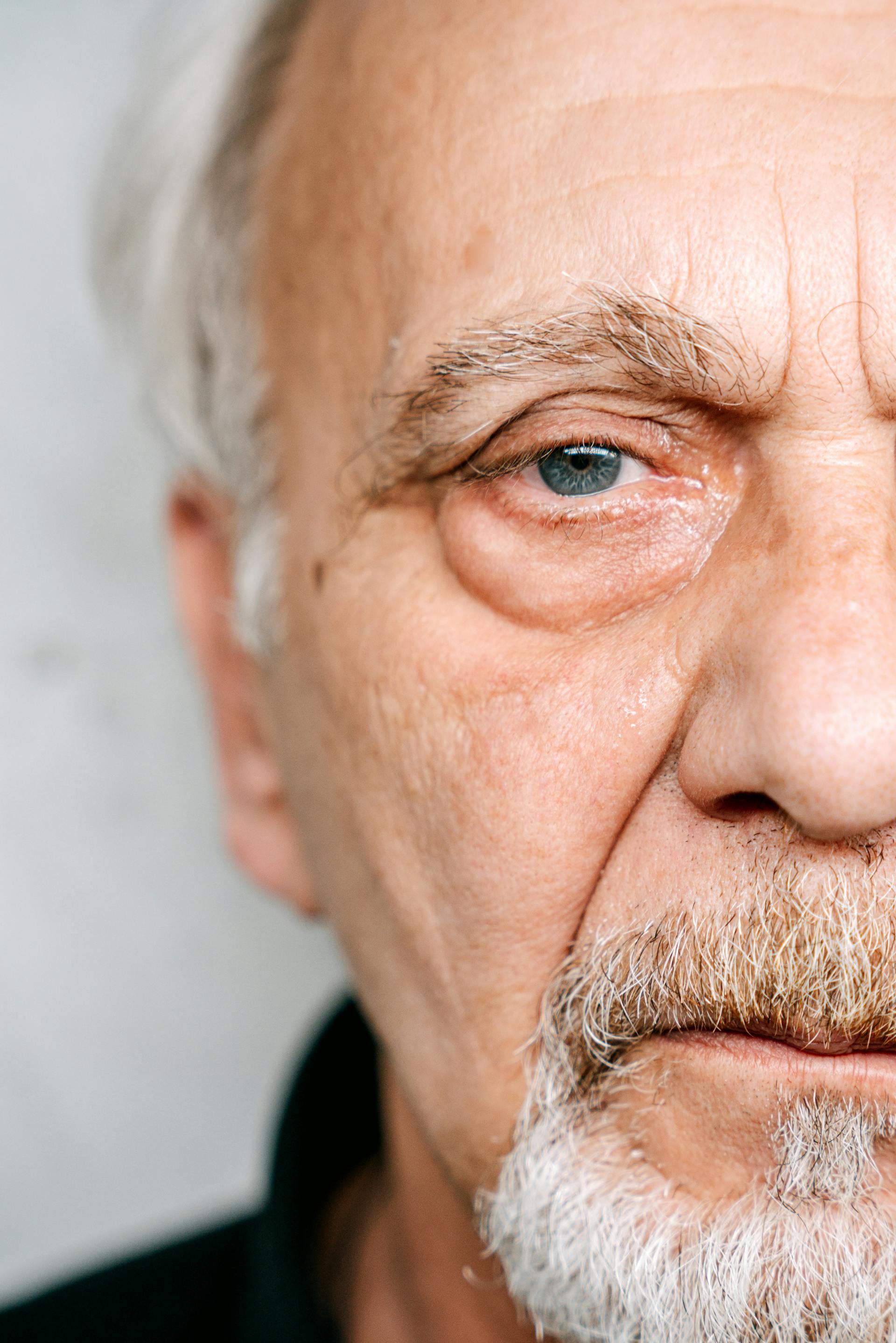 Close up of a man's face | Source: Pexels